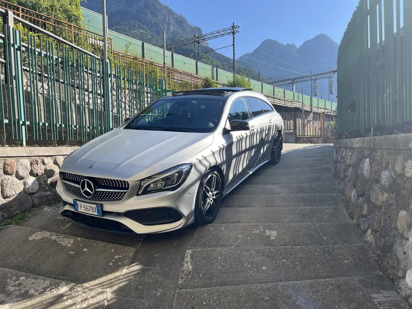 Mercedes-Benz CLA 220 Shooting Brake d (cdi) Premium 4matic auto - 1
