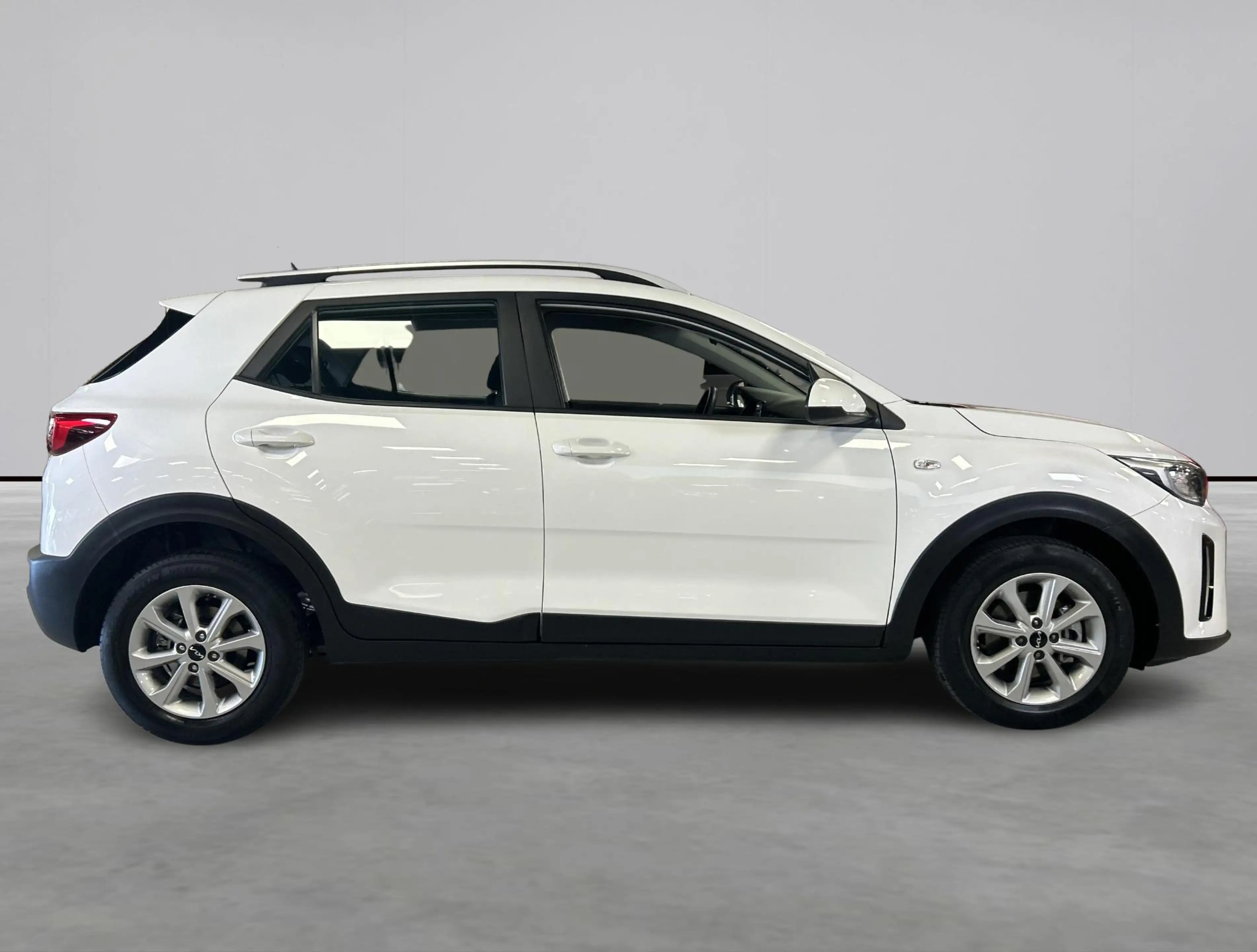 Kia Stonic 1.0 T-GDi MHEV DynamicLine Carplay/Android Auto — photo 6