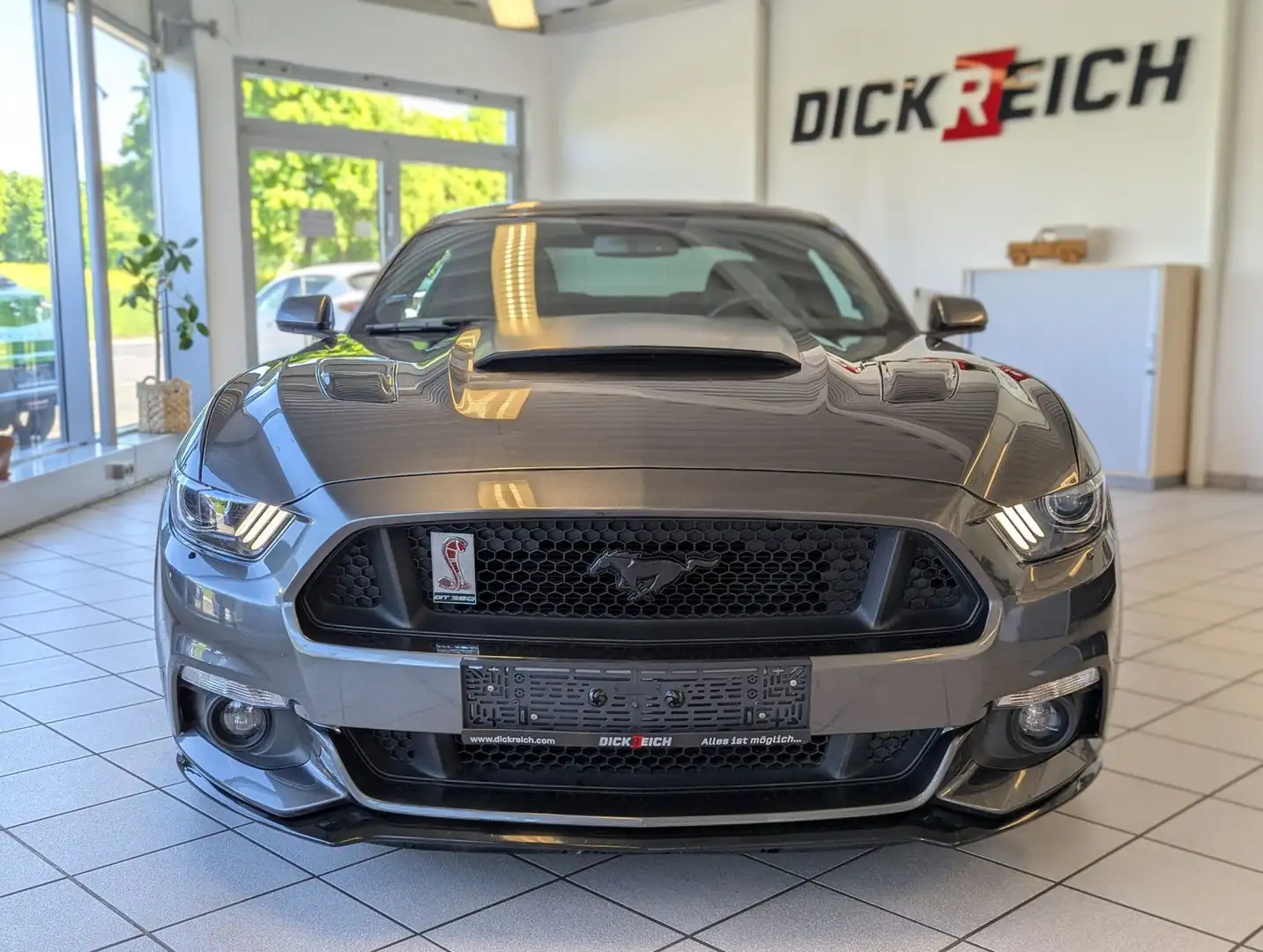 Ford Mustang GT 5.0 Aut. V8 Gas SHZ Kamera LED LM19" Grau - 2