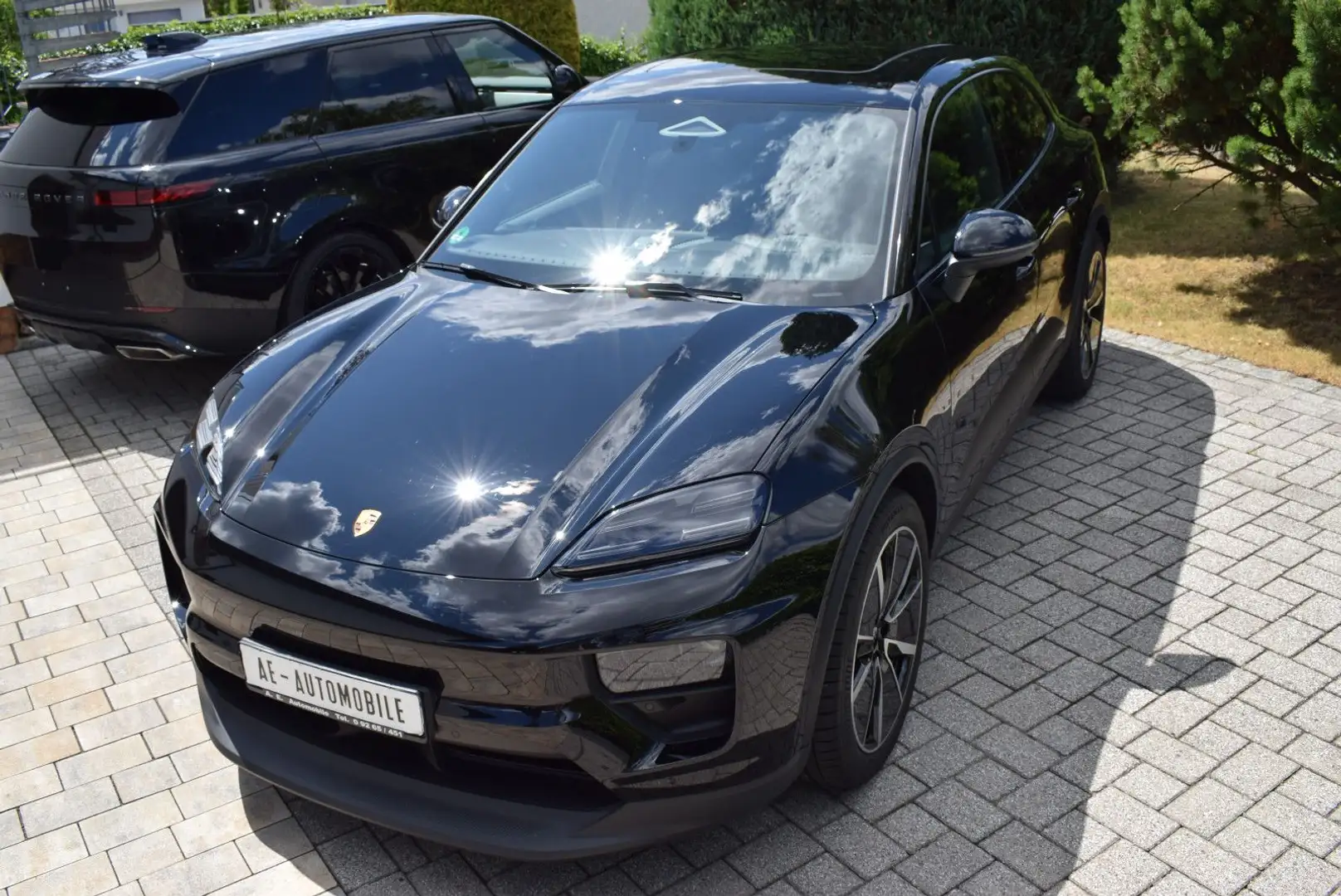 Porsche Macan Electric LEDERPAKET / 21"TURBO / 2XDisplay Schwarz - 2
