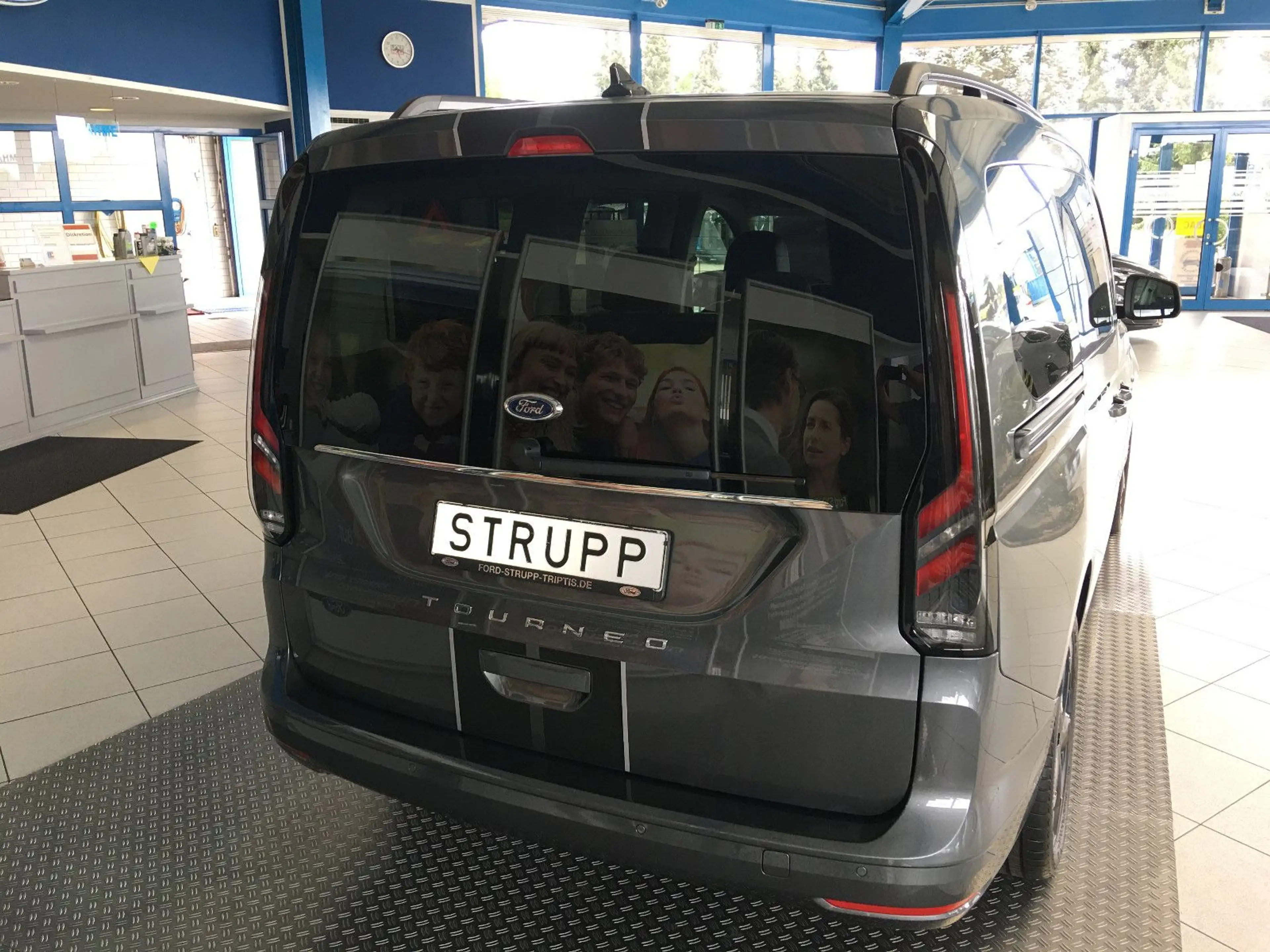 Ford Grand Tourneo Tourneo Connect L2 Sport LED/Navi/SHZ/7-Sitze — photo 4