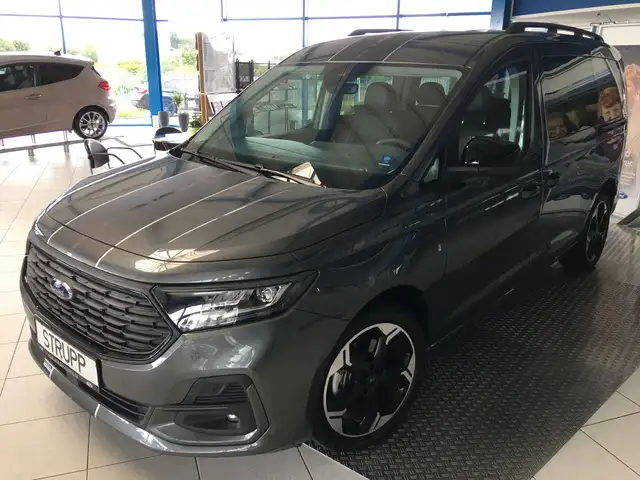 Ford Grand Tourneo