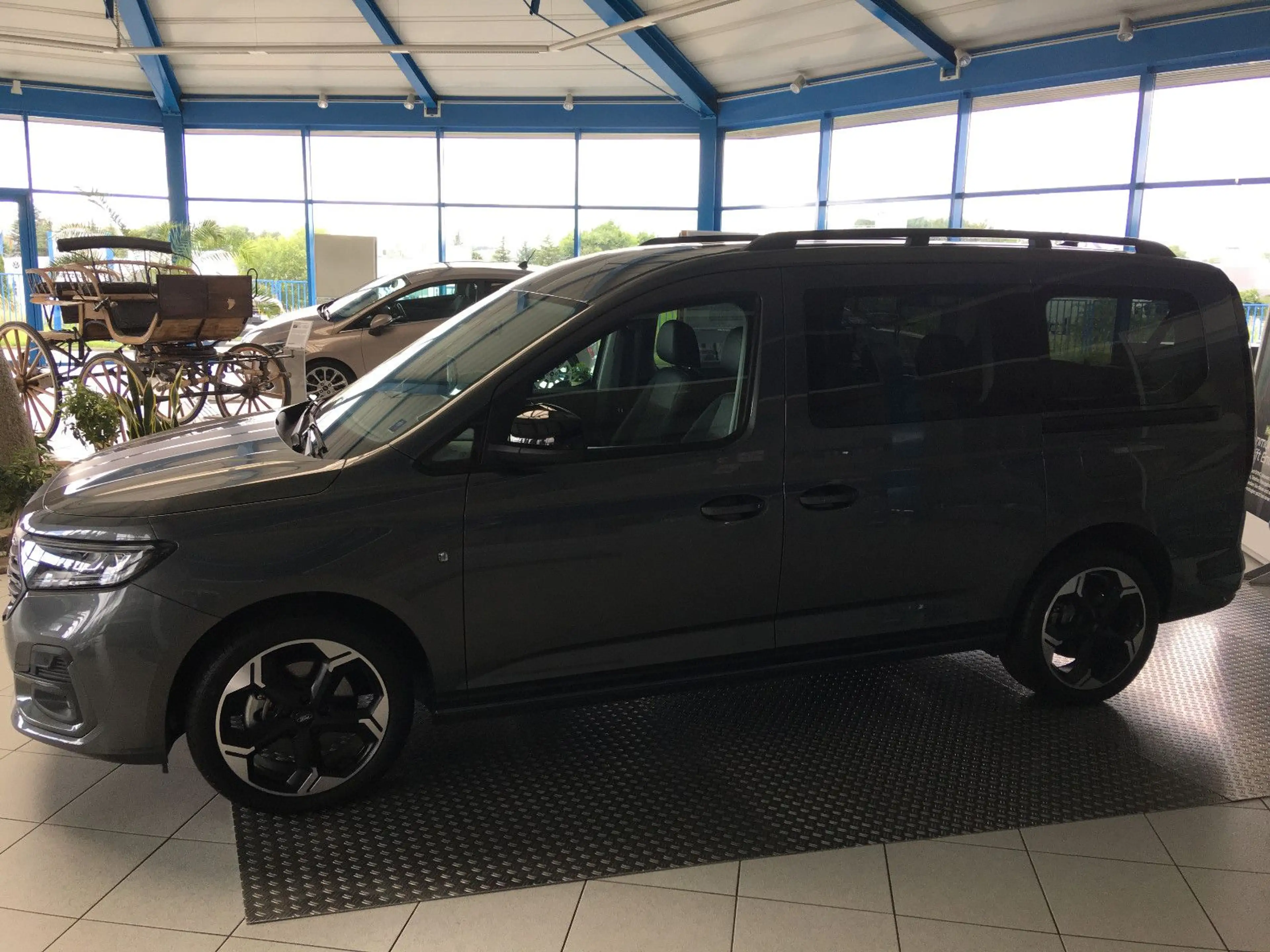 Ford Grand Tourneo Tourneo Connect L2 Sport LED/Navi/SHZ/7-Sitze — photo 2
