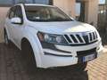 Mahindra XUV500 2015 2.2 16v W8 4X4 7 POSTI Bianco - thumbnail 4