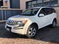 Mahindra XUV500 2015 2.2 16v W8 4X4 7 POSTI Bianco - thumbnail 2