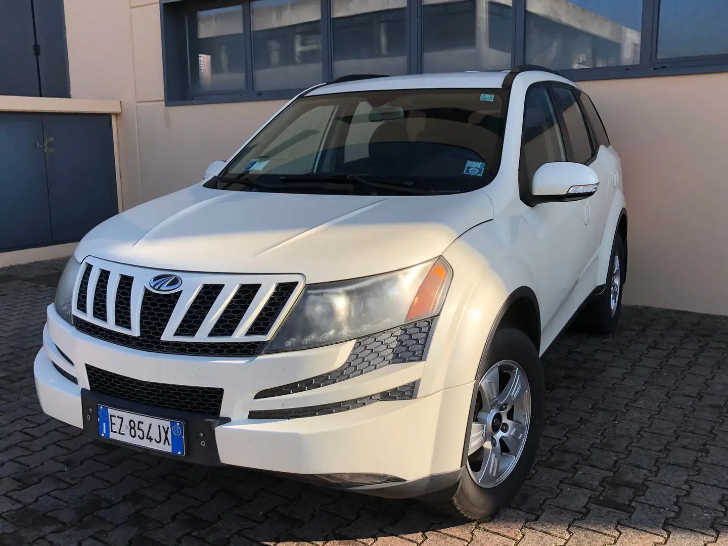 Mahindra XUV500 2015 2.2 16v W8 4X4 7 POSTI Bianco - 1