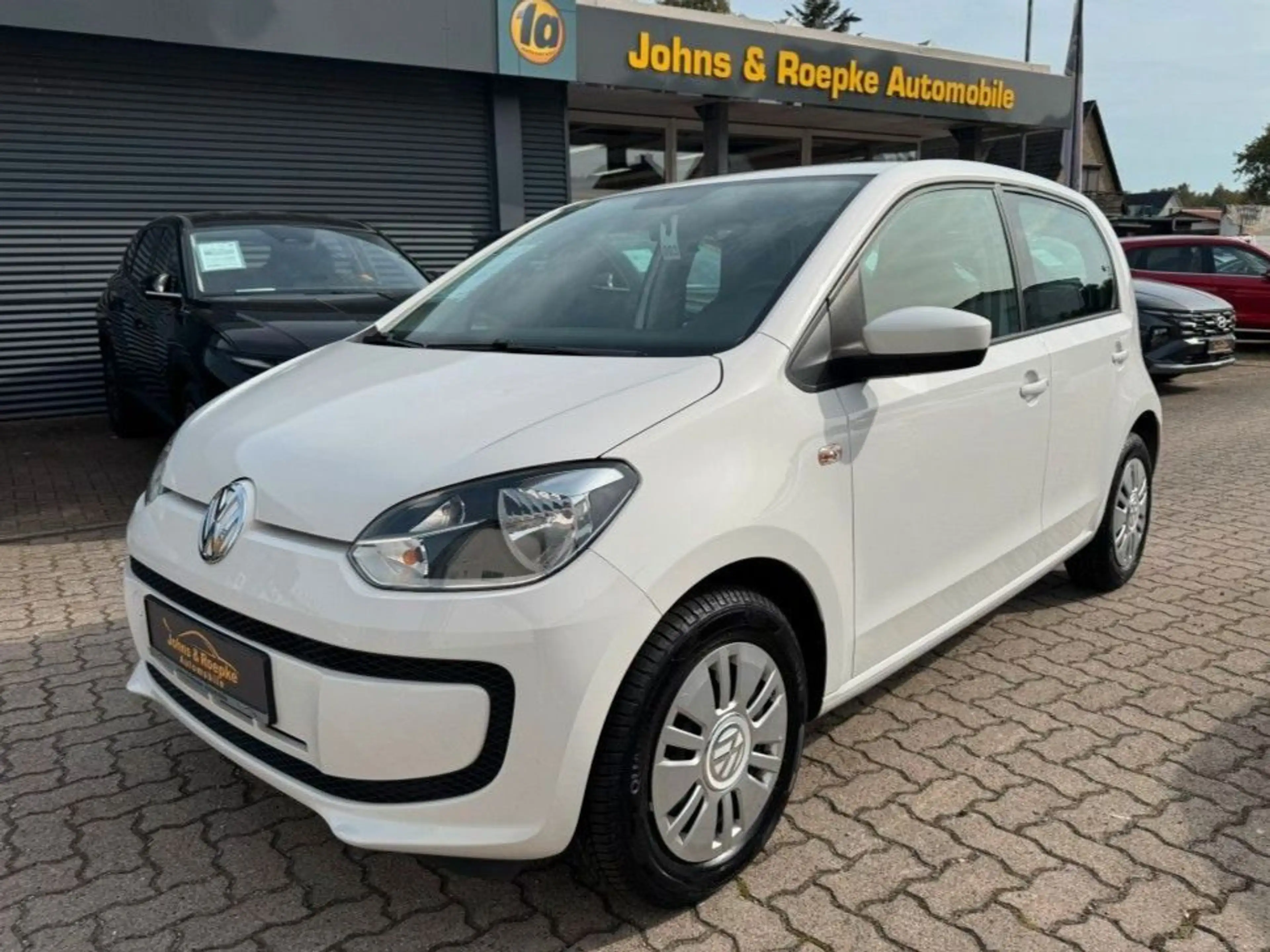 Volkswagen up! move up! / ALLWETTERREIFEN