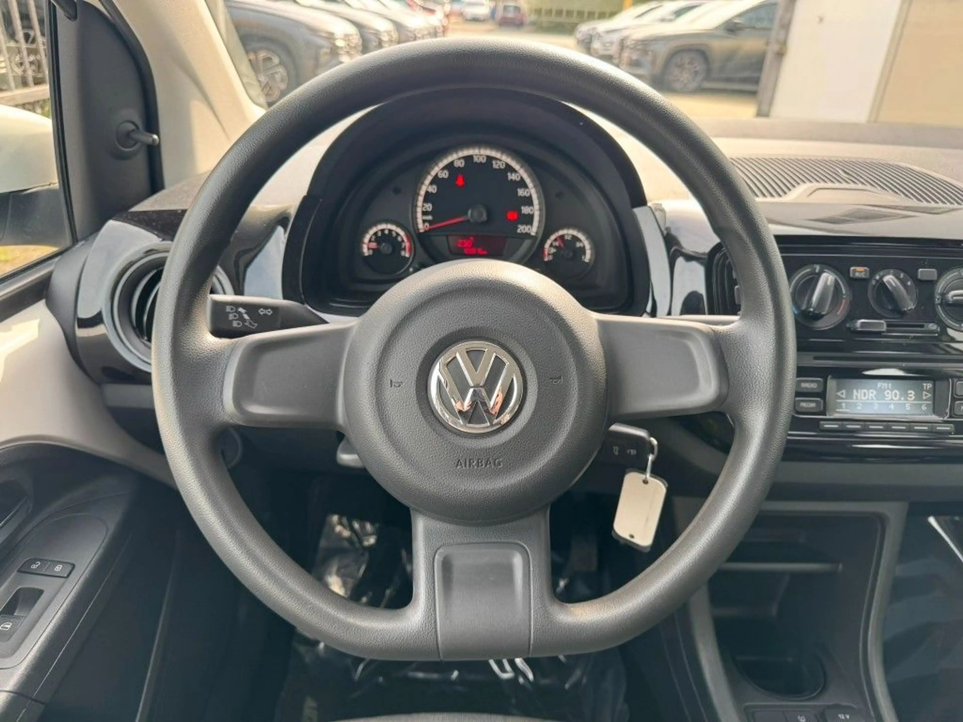 Volkswagen up! move up! / ALLWETTERREIFEN — photo 15