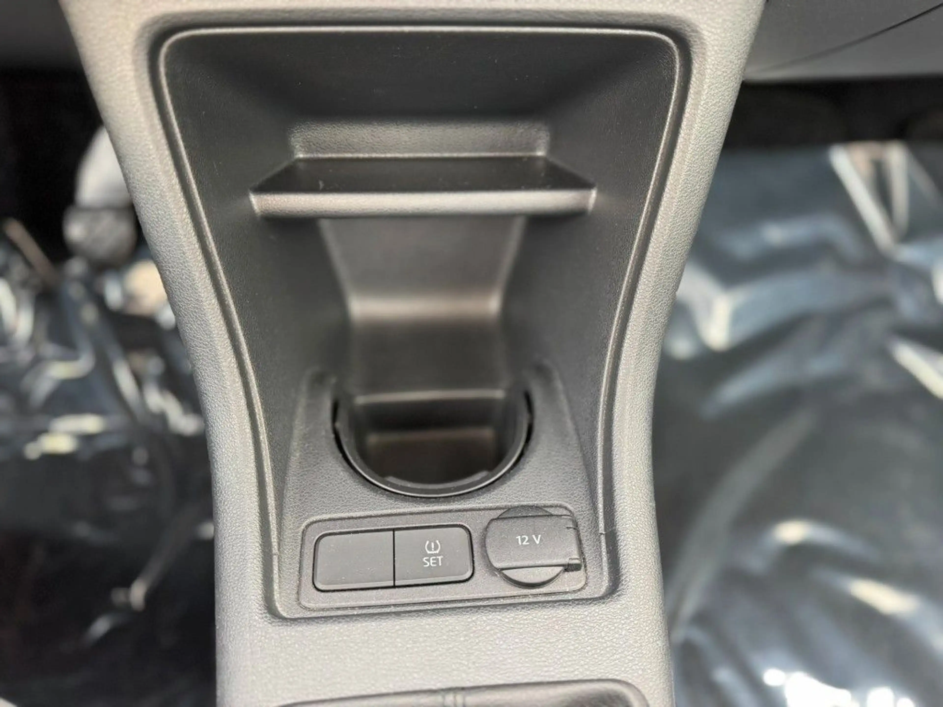 Volkswagen up! move up! / ALLWETTERREIFEN — photo 19