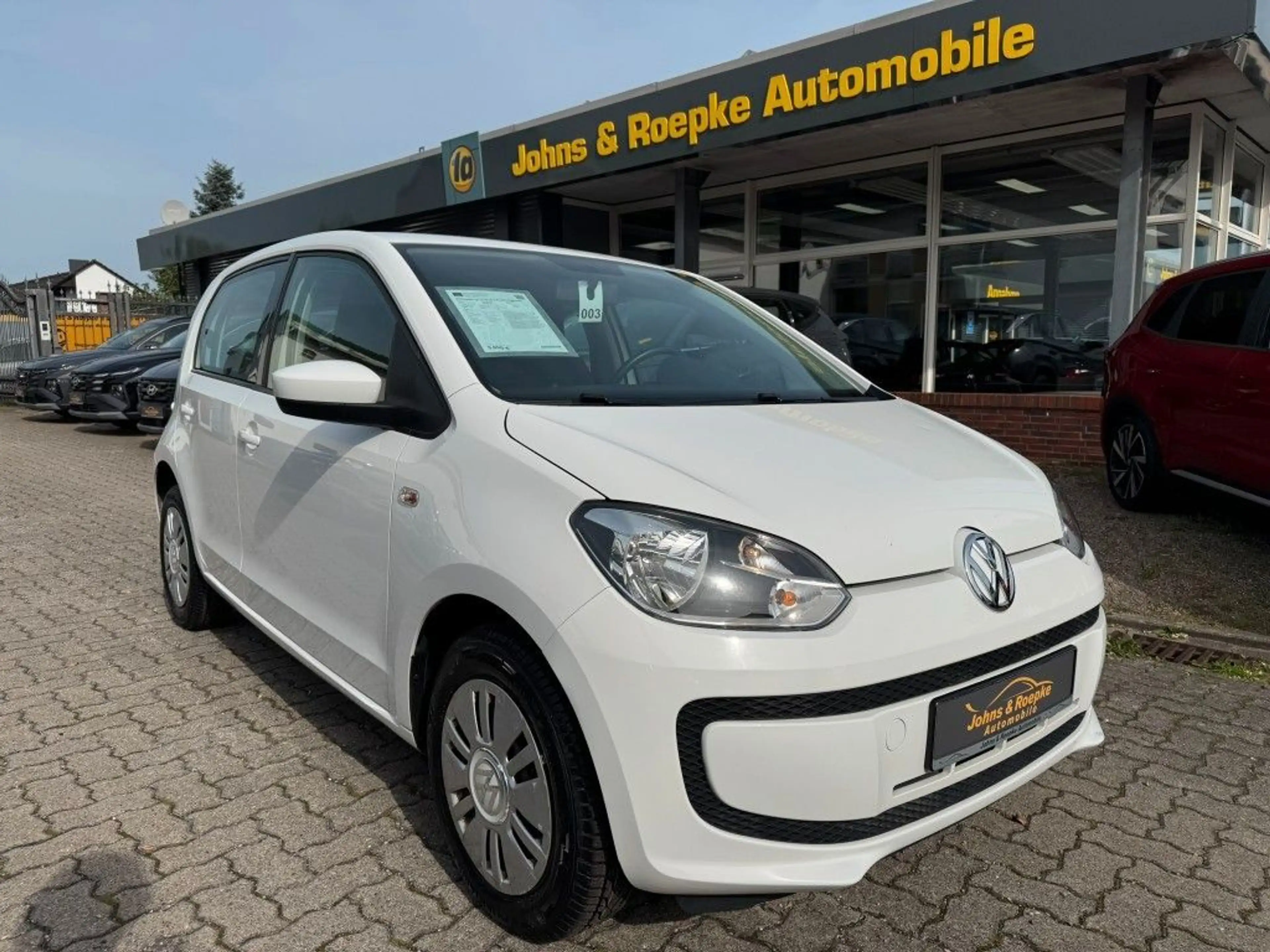 Volkswagen up! move up! / ALLWETTERREIFEN — photo 7