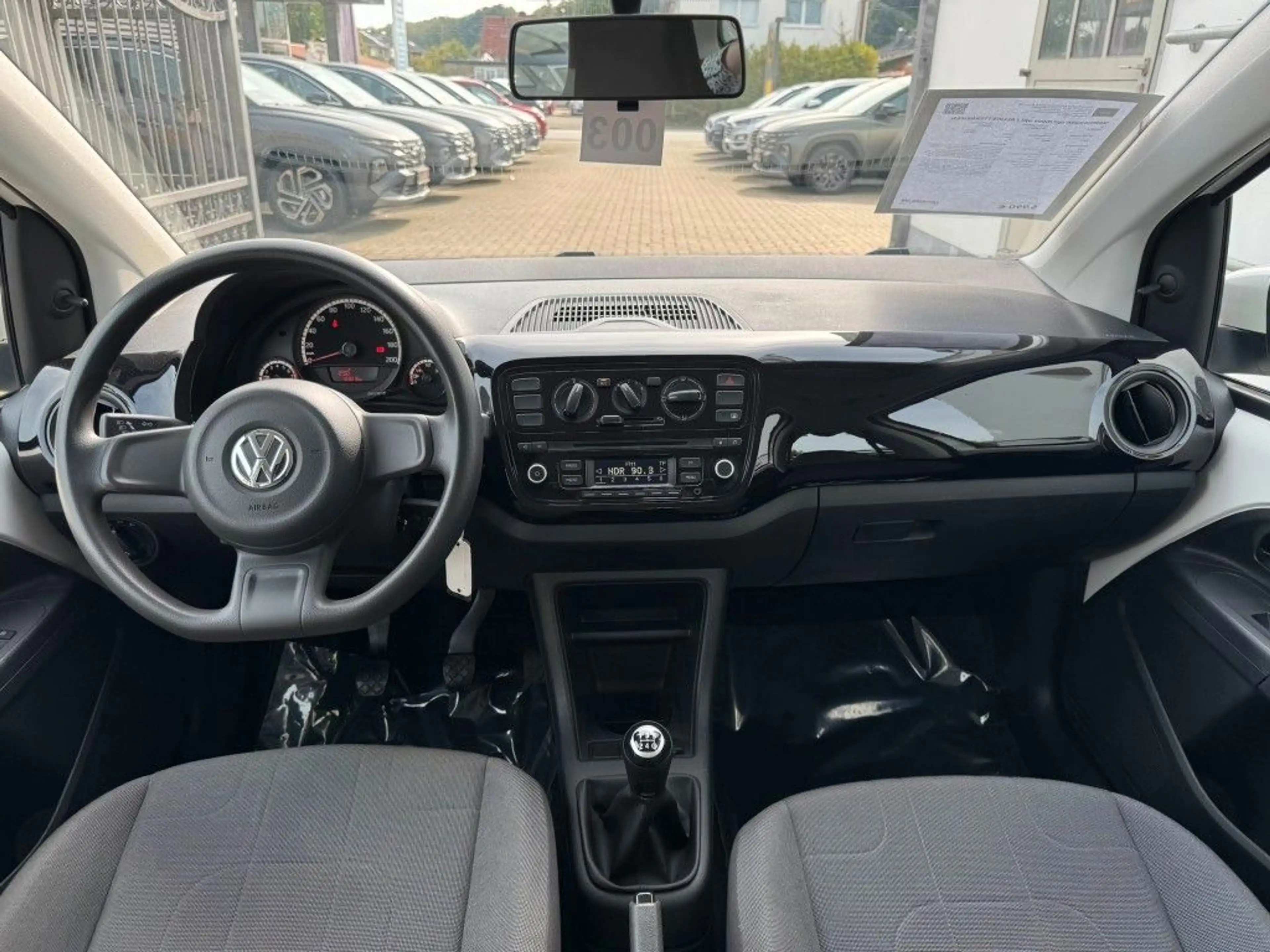 Volkswagen up! move up! / ALLWETTERREIFEN — photo 13