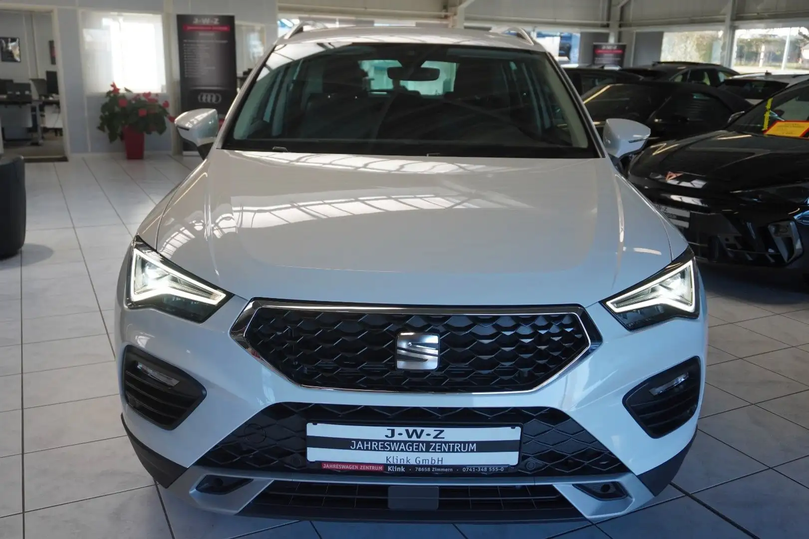 SEAT Ateca Style 1.5 TSI DSG*AHK*LED*ACC*NAVI*KAMERA* Weiß - 2