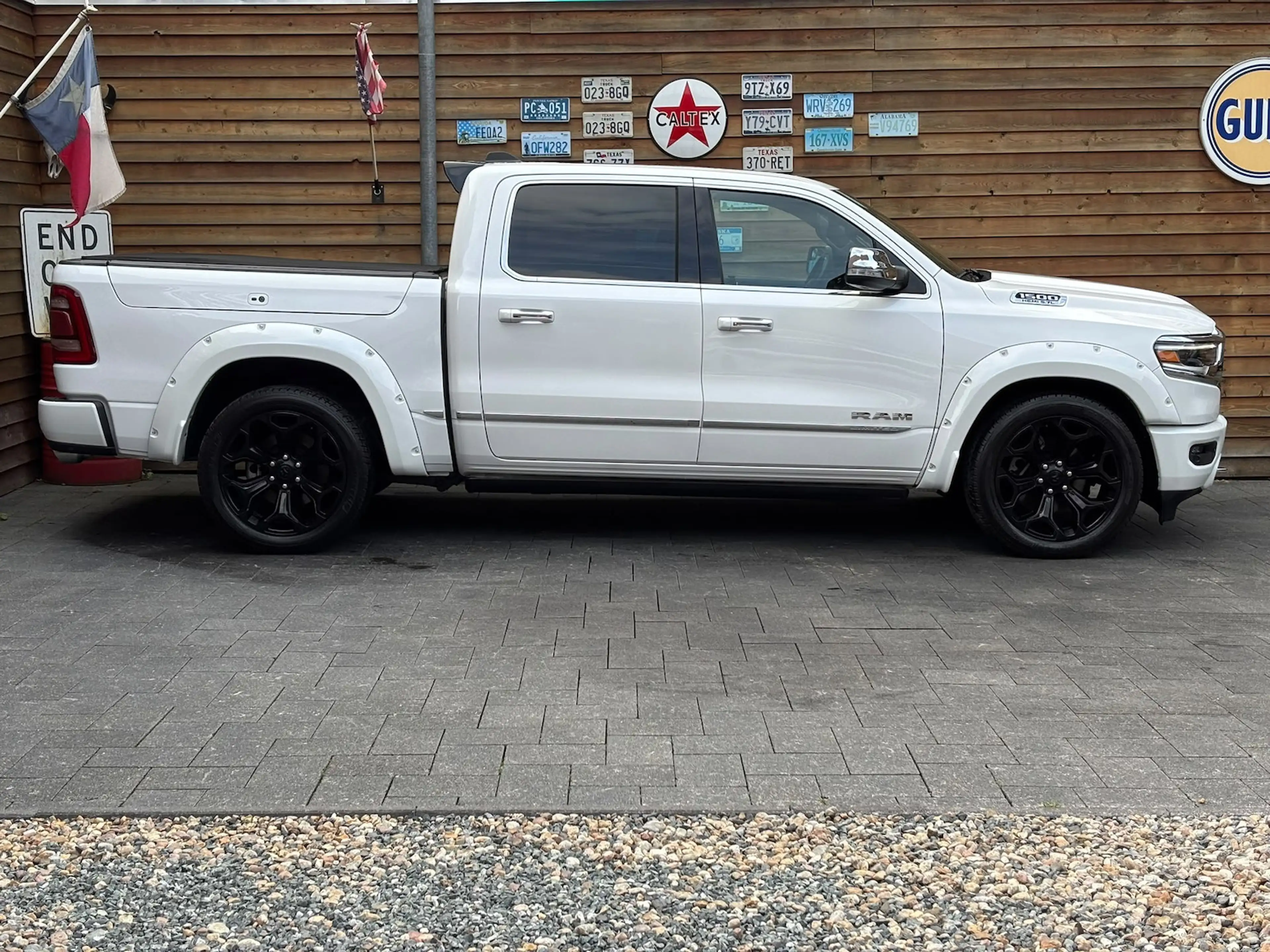 Dodge RAM 1500 5,7 Limited RAMBOX 4X4 Pano 360° ACC — photo 15