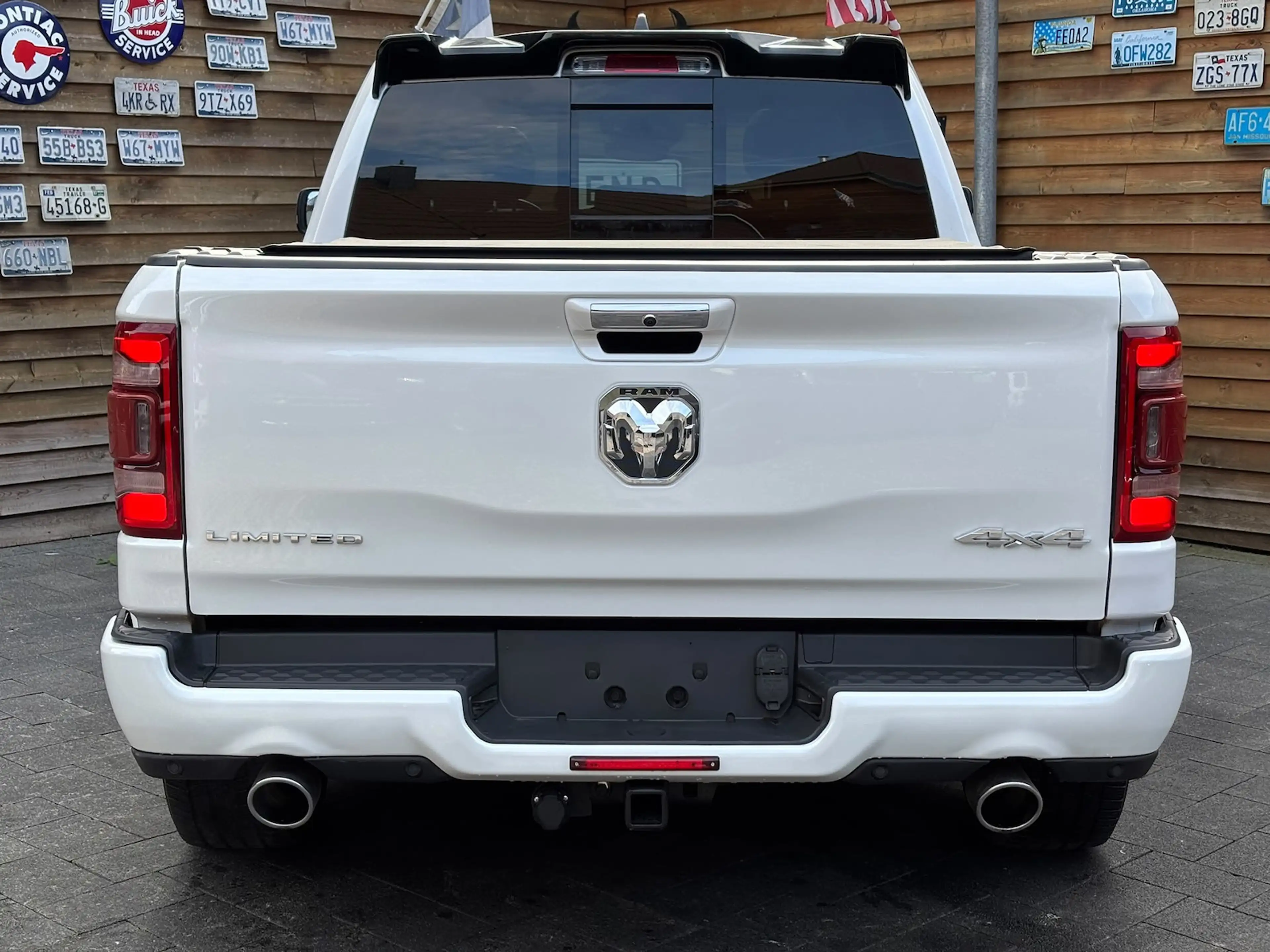 Dodge RAM 1500 5,7 Limited RAMBOX 4X4 Pano 360° ACC — photo 13