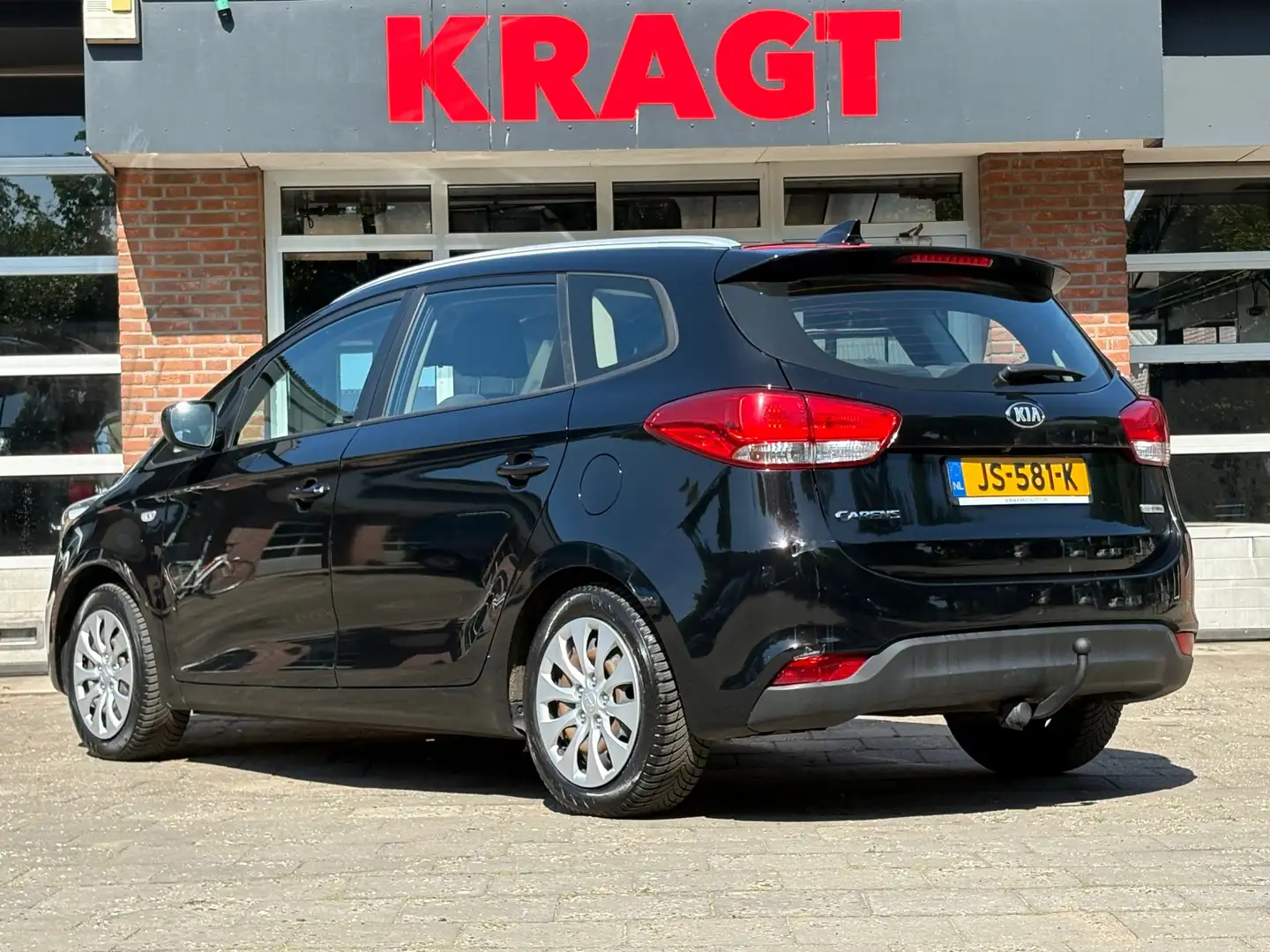 Kia Carens DynamicLine 1.6 GDi 135 pk - 7 persoons - climate Zwart - 2