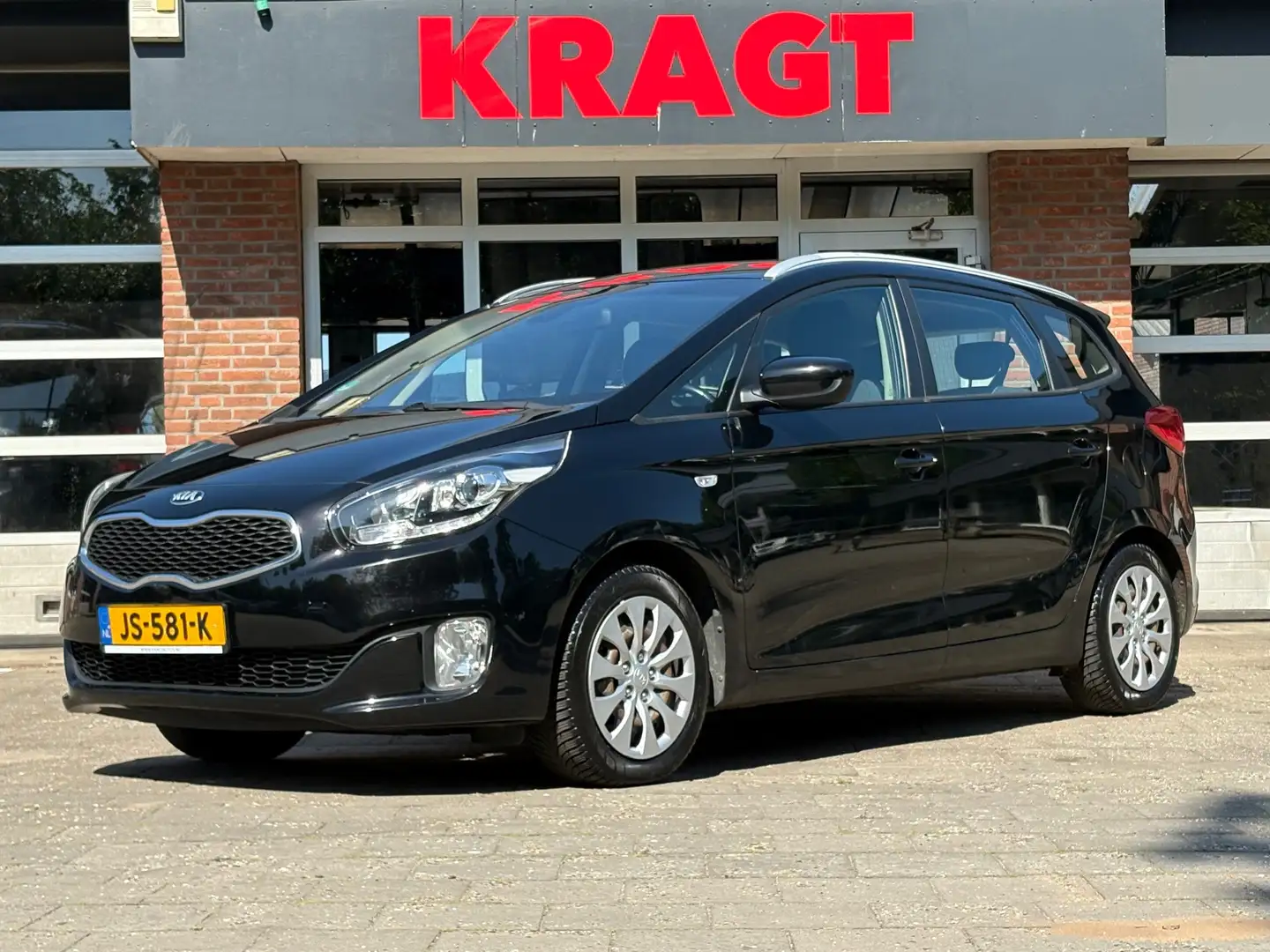 Kia Carens DynamicLine 1.6 GDi 135 pk - 7 persoons - climate Zwart - 1