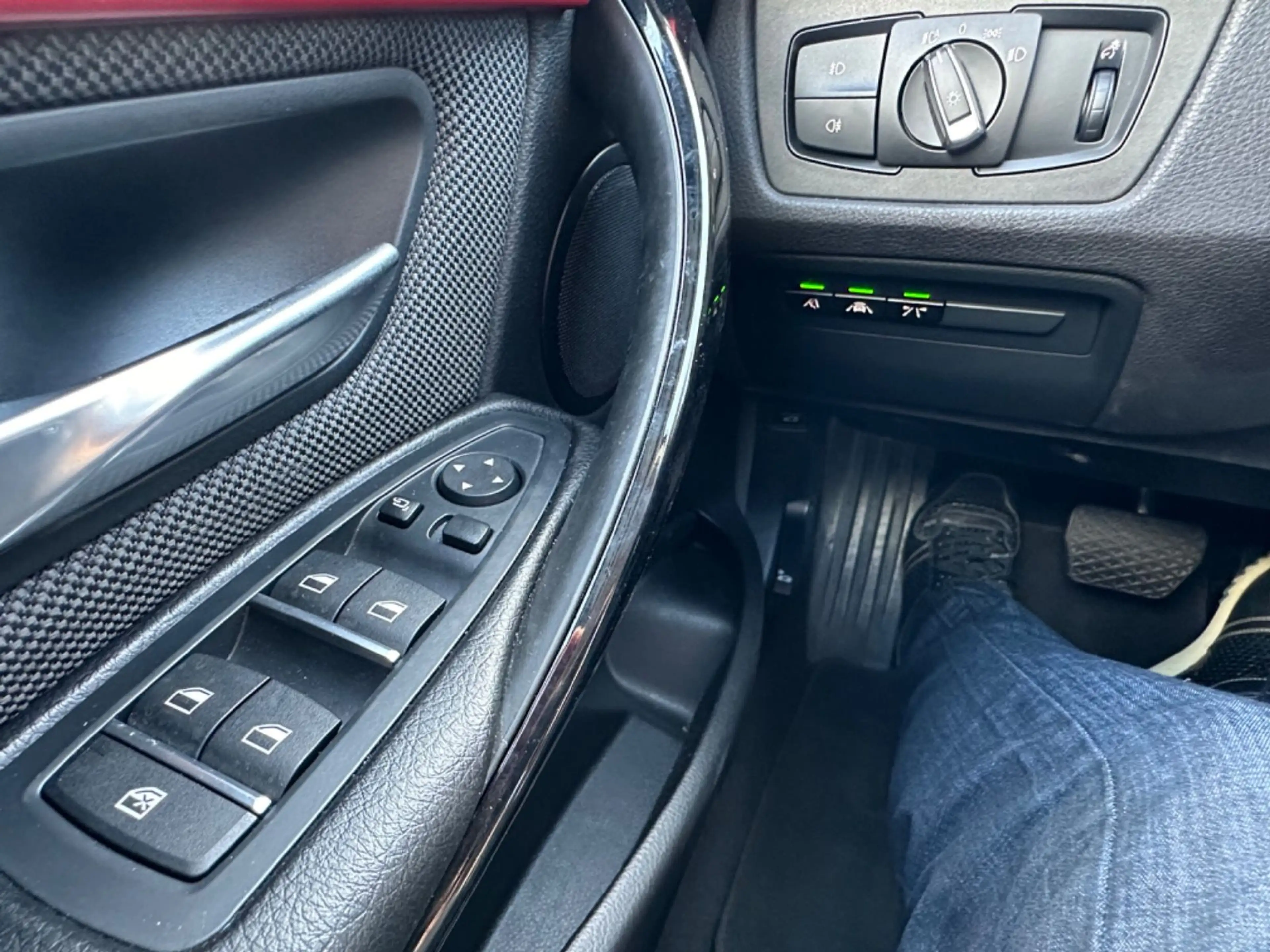 BMW 335 d Touring xDrive Sport Line *LCI*PANO*SPUR* — photo 3