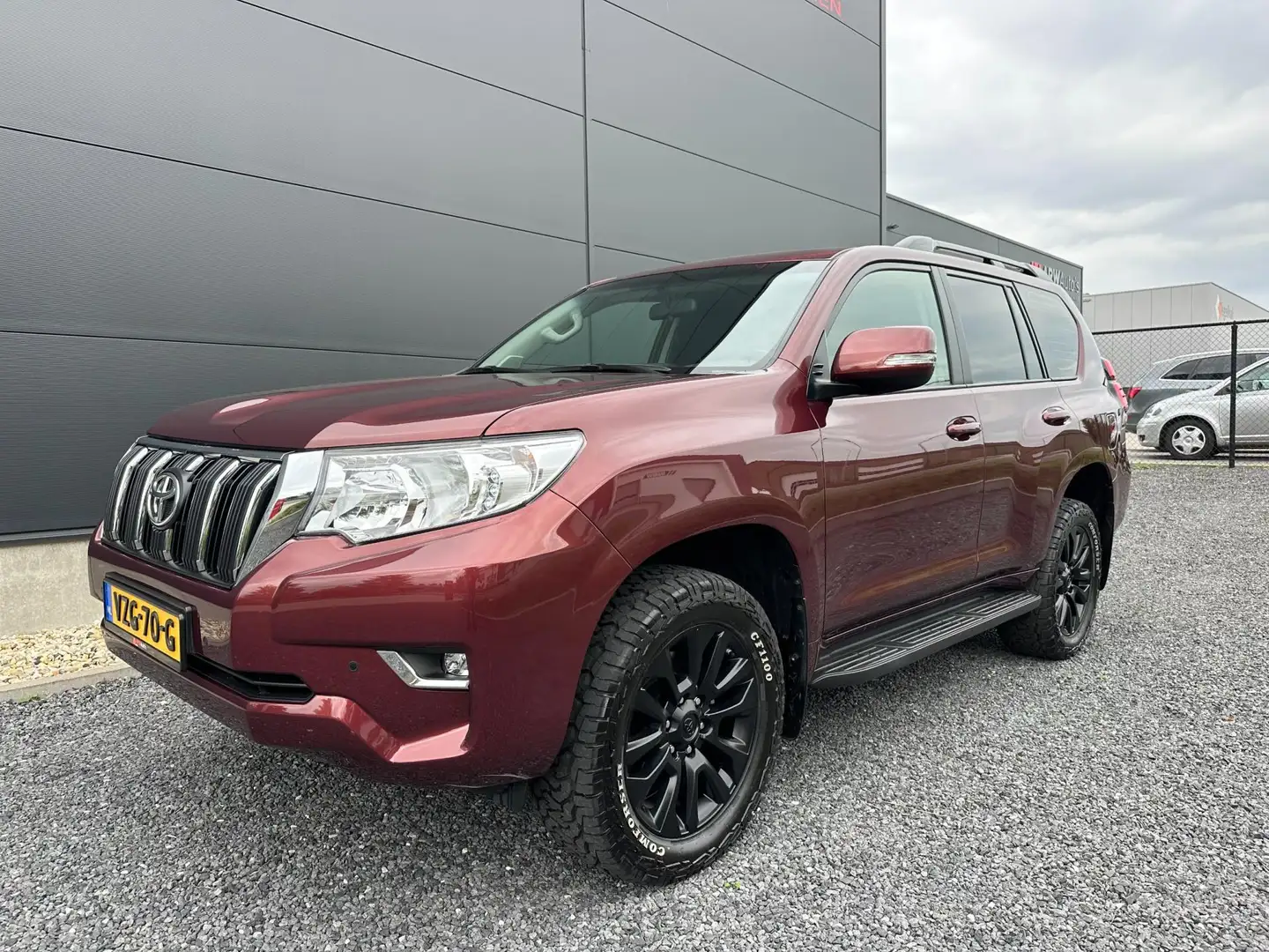 Toyota Land Cruiser 2.8 D-4D-F Comfort High Roof Window Van GRIJS KENT Rouge - 2