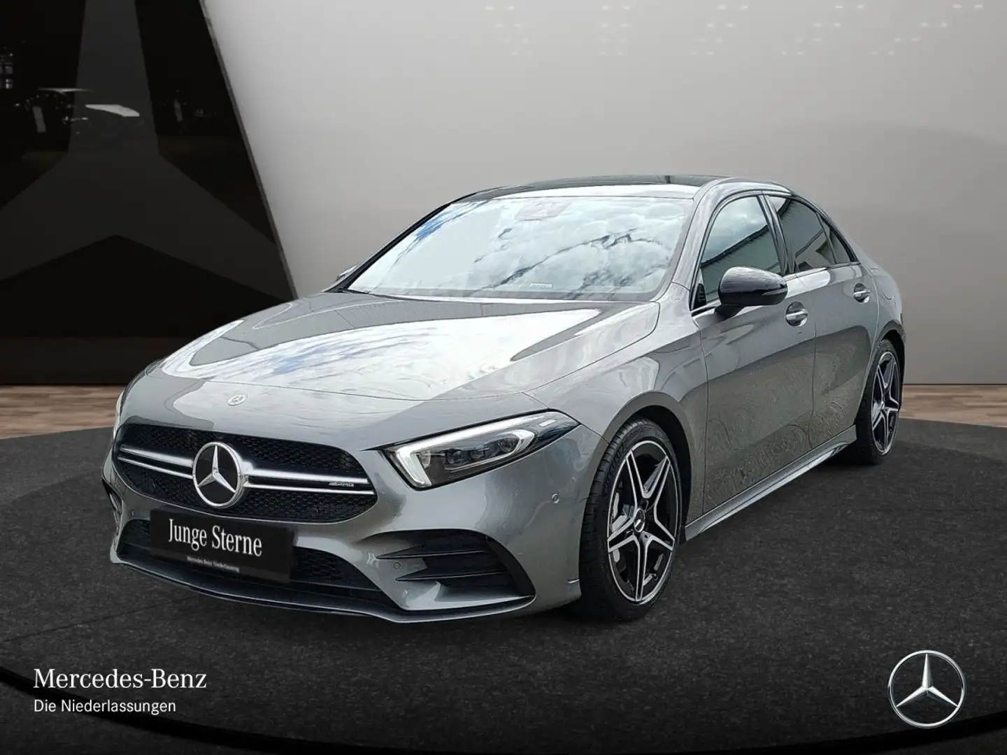 Mercedes-Benz A 35 AMG A 35 Lim 4M AMG+PANO+MULTIBEAM+KAMERA+TOTW+7G Grijs - 2