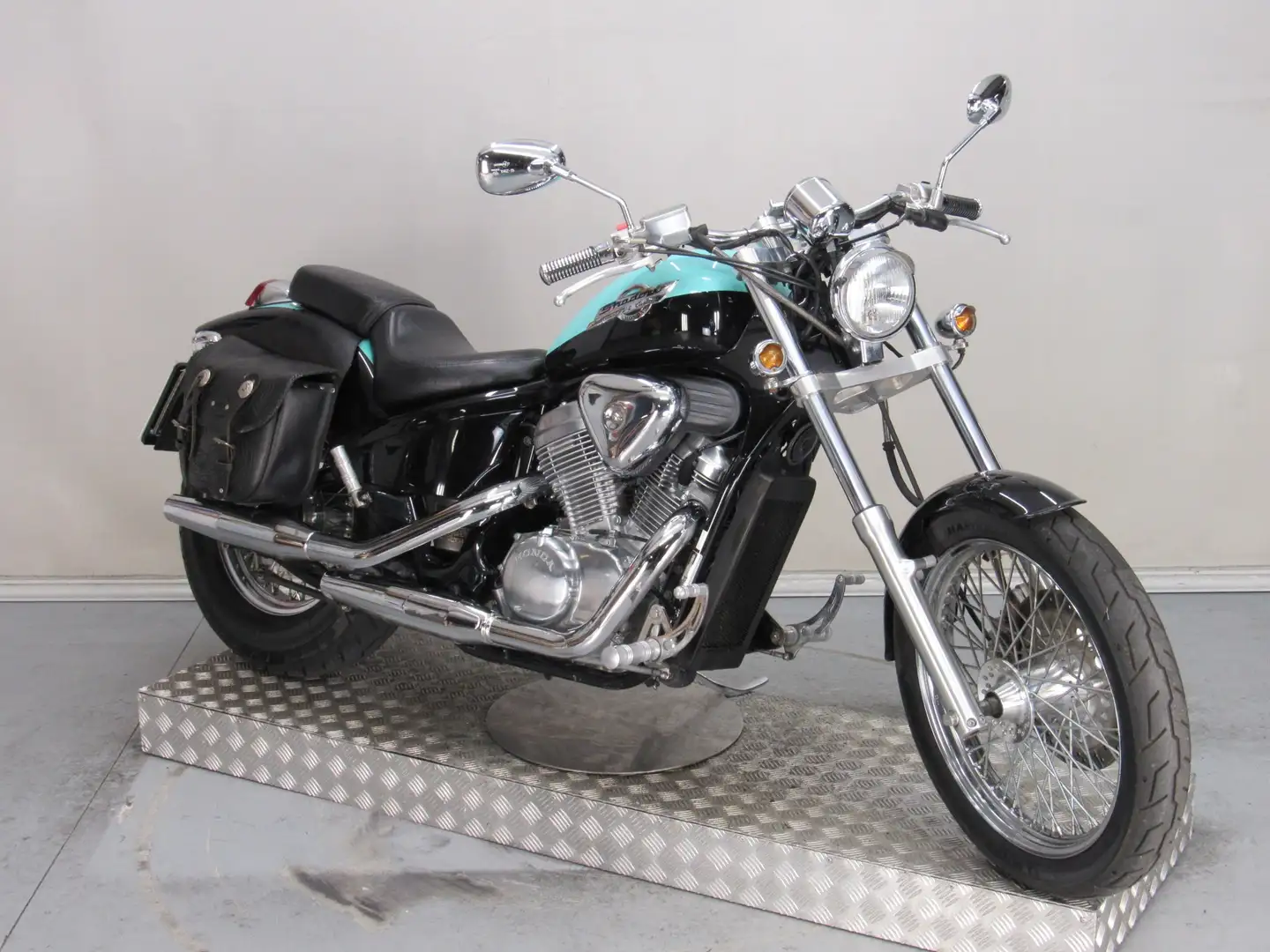 Honda VT 600 SHADOW - 2