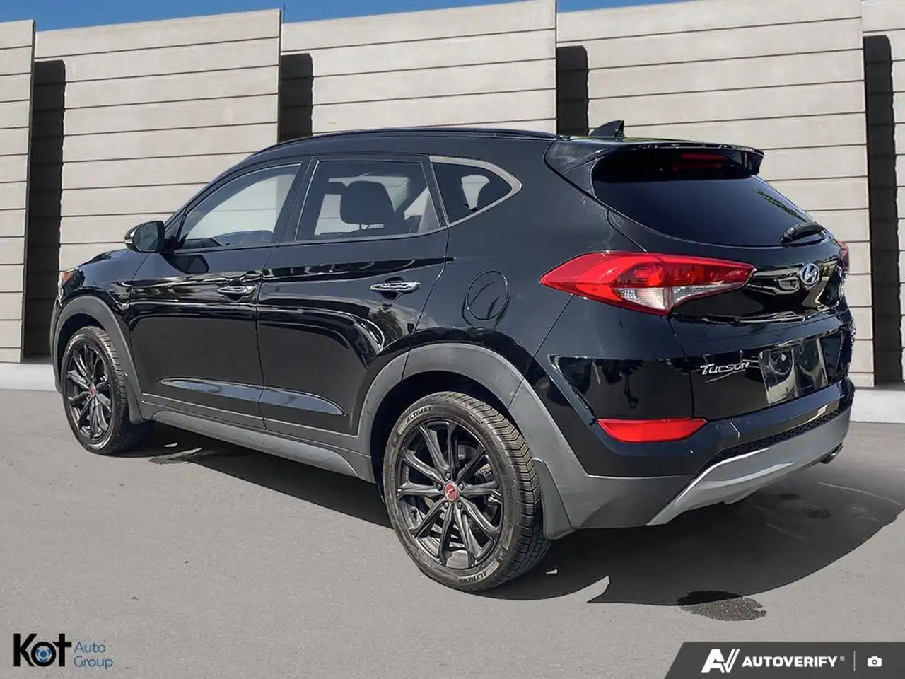 Hyundai TUCSON photo Hyundai TUCSON