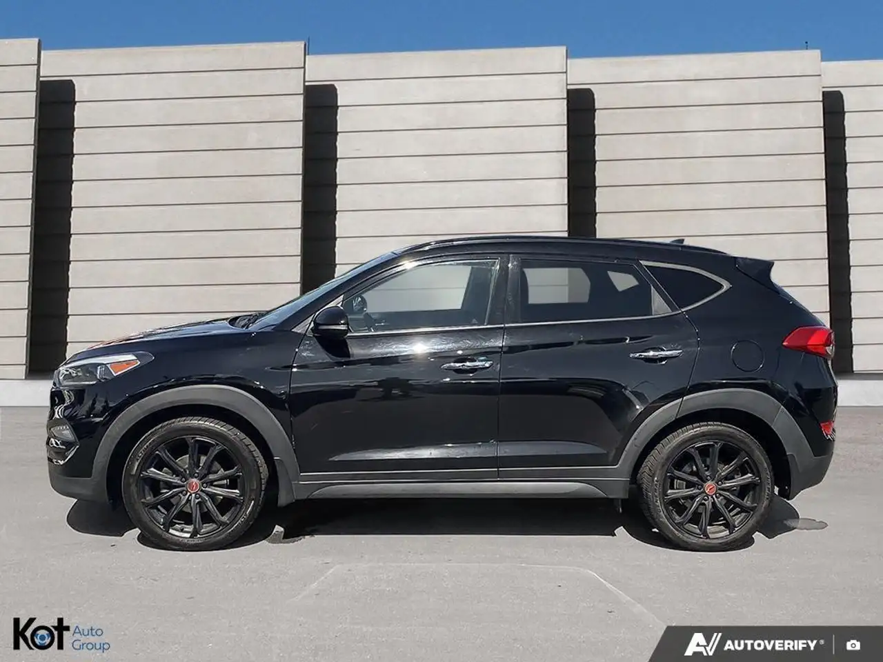 Hyundai TUCSON photo Hyundai TUCSON