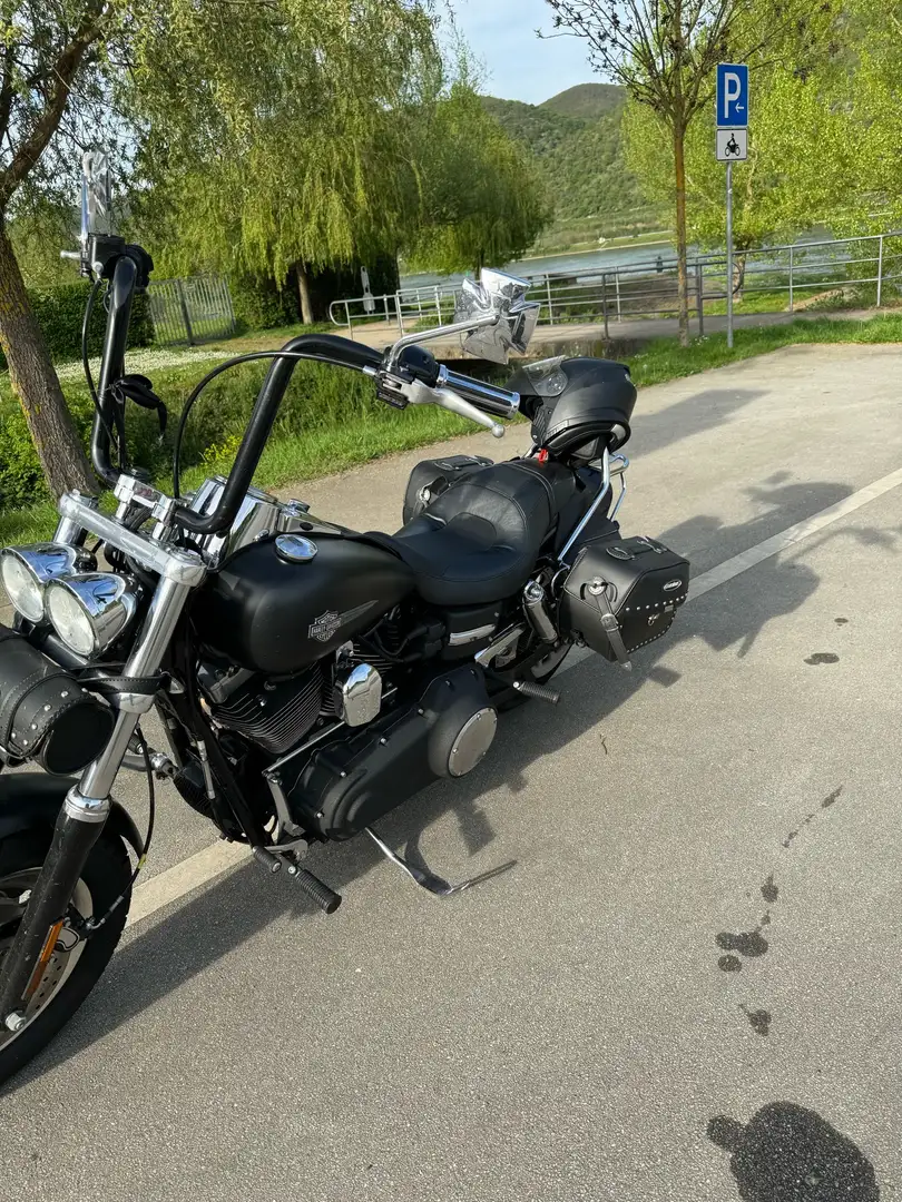 Harley-Davidson Fat Bob Zwart - 1