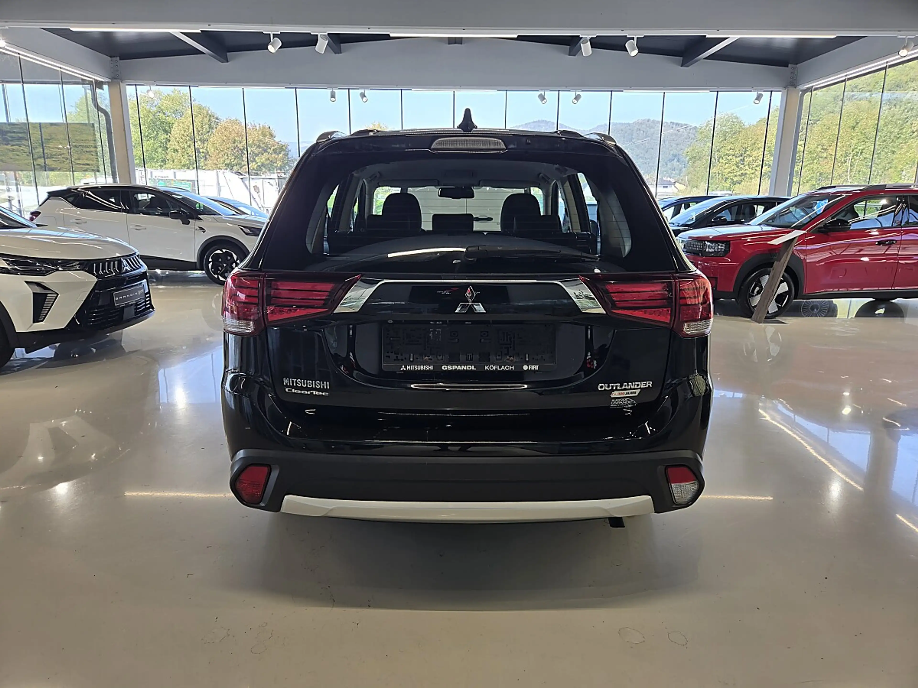 Mitsubishi Outlander 2,0 MIVEC AS&G 100 Jahre Sondermodell — photo 6