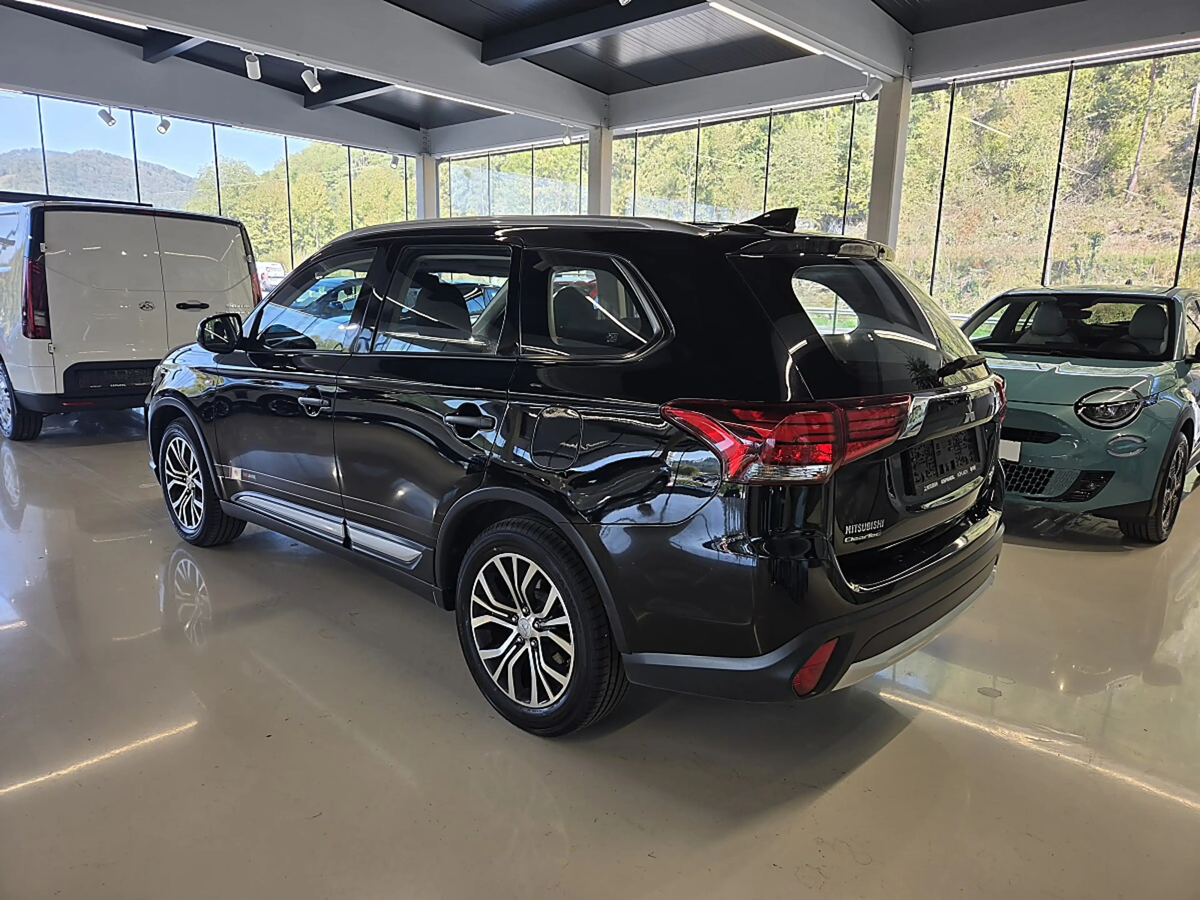 Mitsubishi Outlander 2,0 MIVEC AS&G 100 Jahre Sondermodell — photo 7