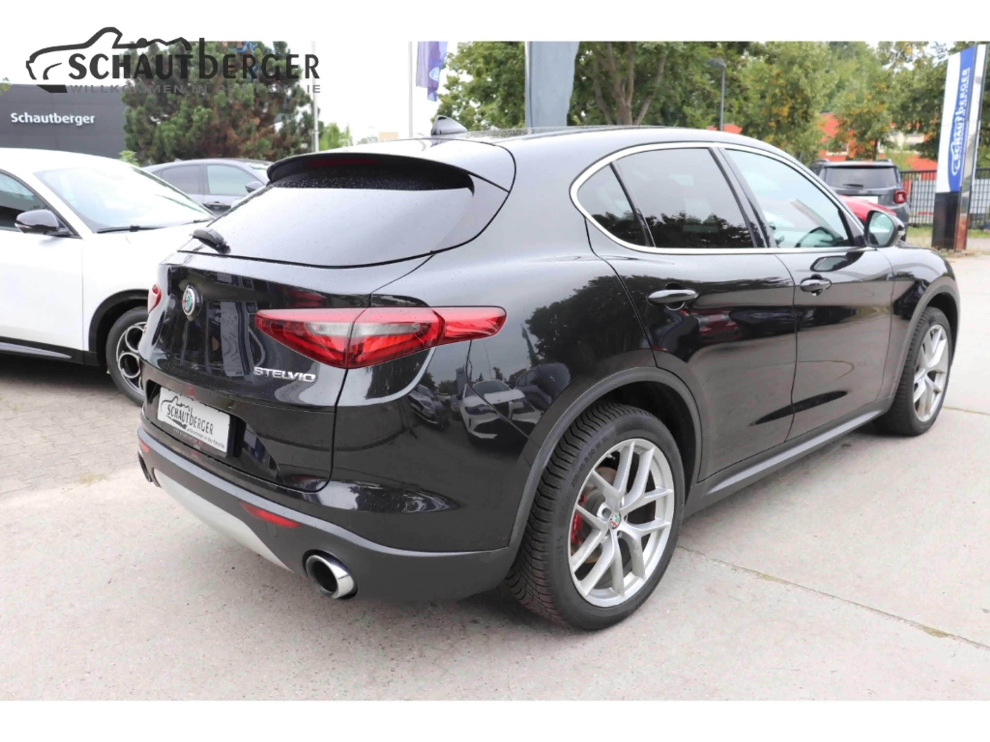 Alfa Romeo Stelvio First Edition Q4 El. Panodach Navi Leder Digitales — photo 9