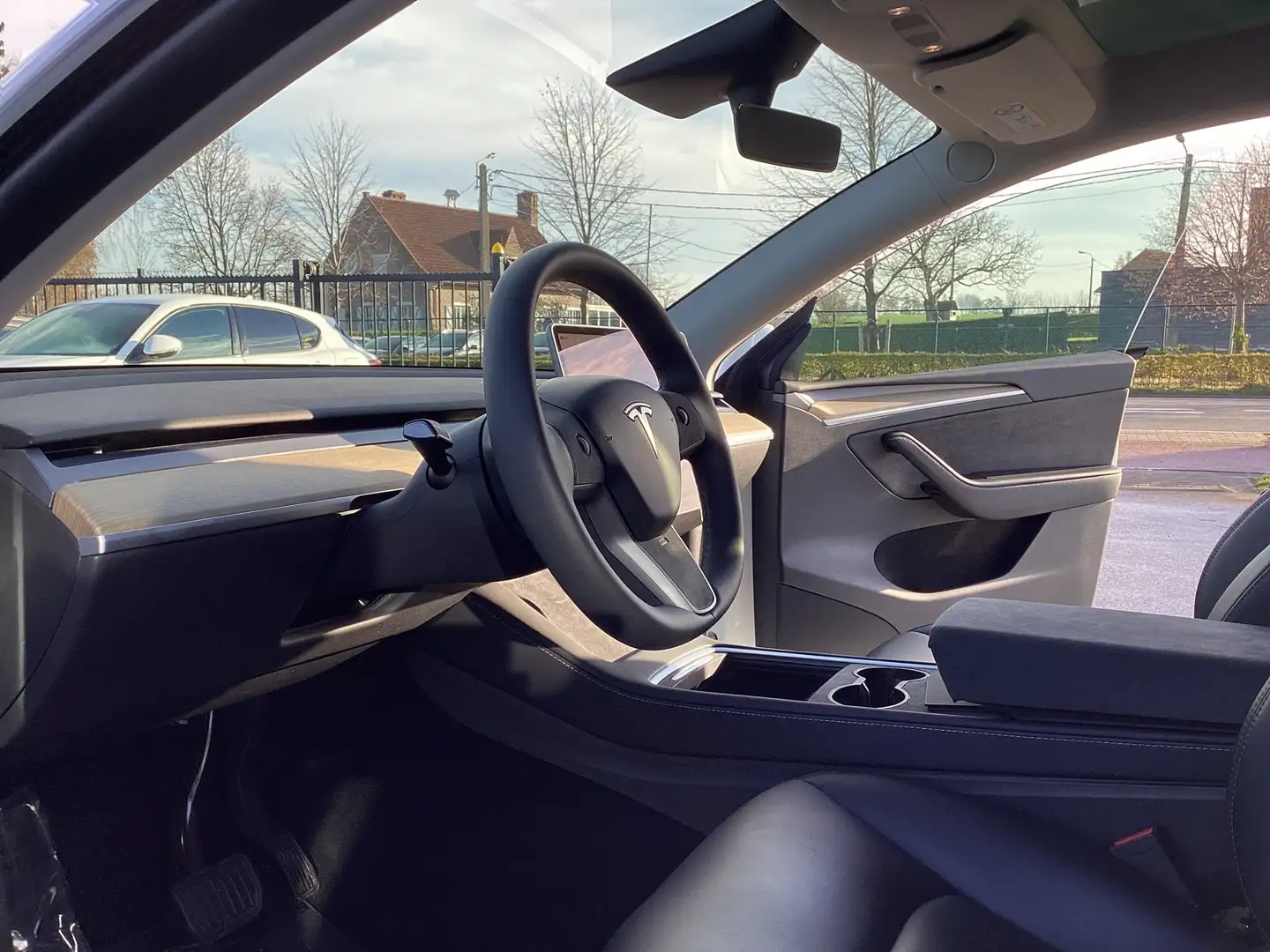 Tesla Model Y /26000km/Leder/Cam&Pdc/Navi/Panodak/LED White - 2