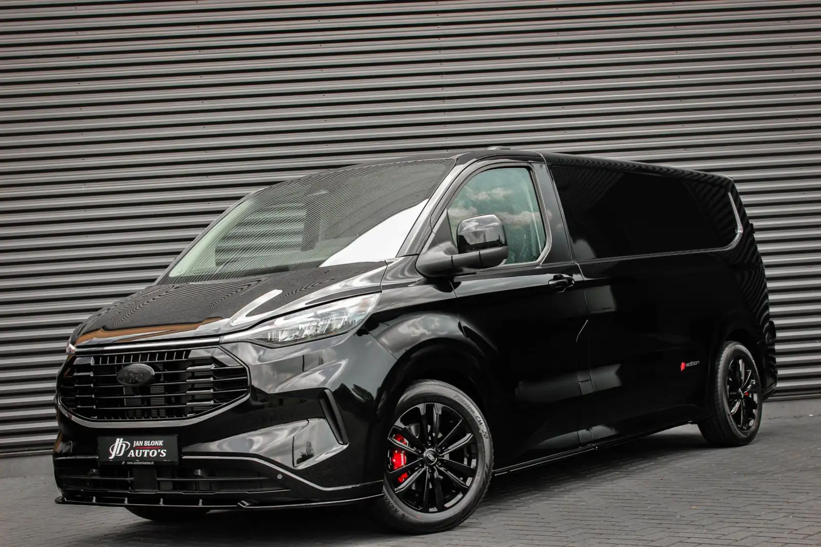 Ford Transit Custom 300 2.0 TDCI L2H1 Limited 170PK JB- EDITION / DRIV Zwart - 1