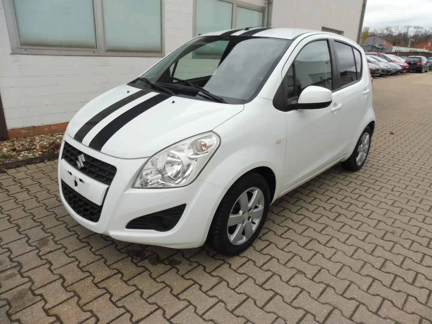 Suzuki Splash 1.0 Club  4-türig Euro 5 Weiß - 1