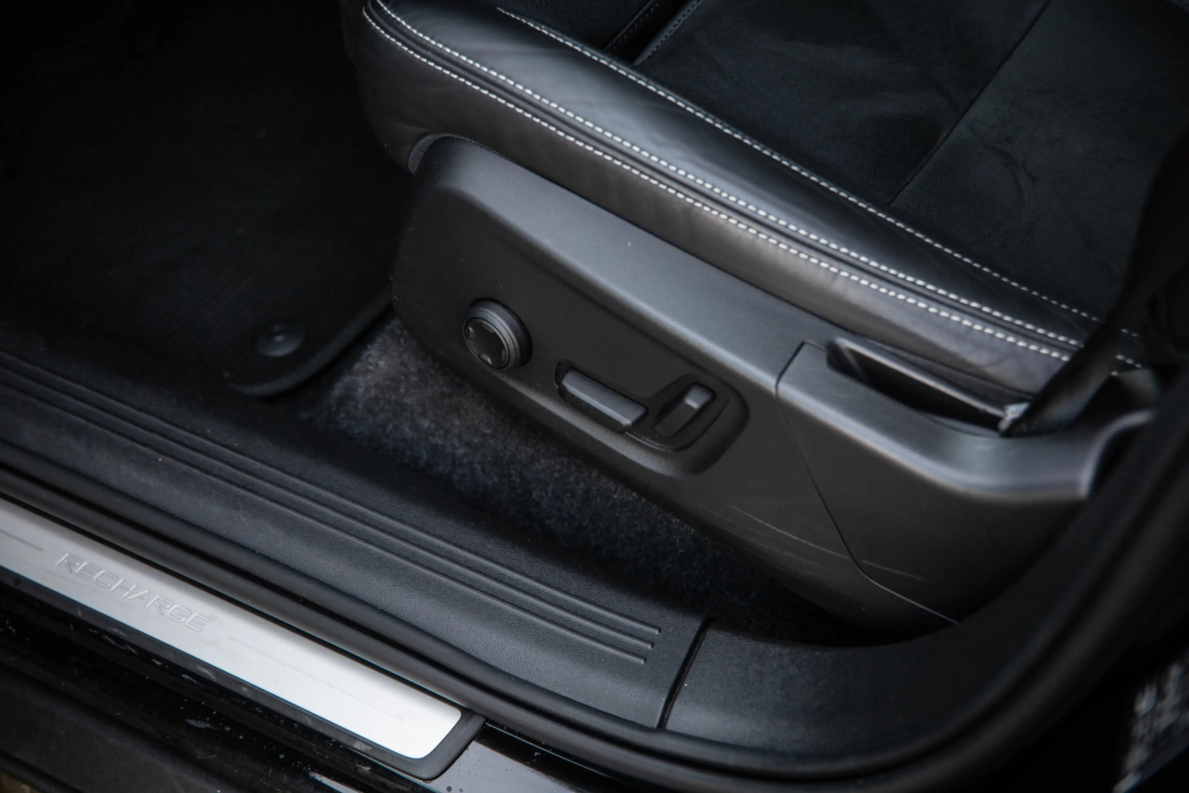 Volvo XC40 Recharge P8 AWD R-Design , SOH 92%, Harman/Kardon, — photo 4