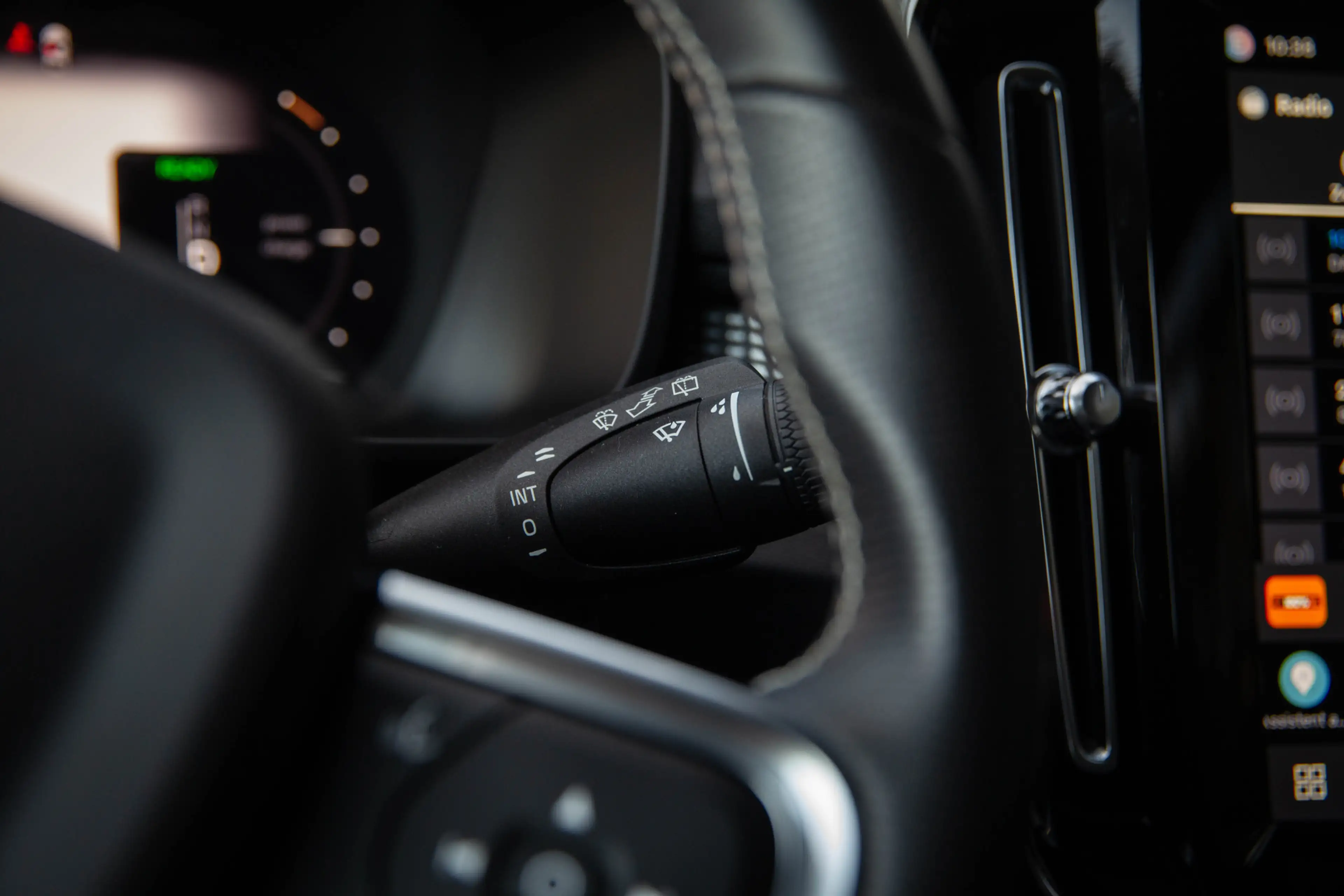 Volvo XC40 Recharge P8 AWD R-Design , SOH 92%, Harman/Kardon, — photo 16