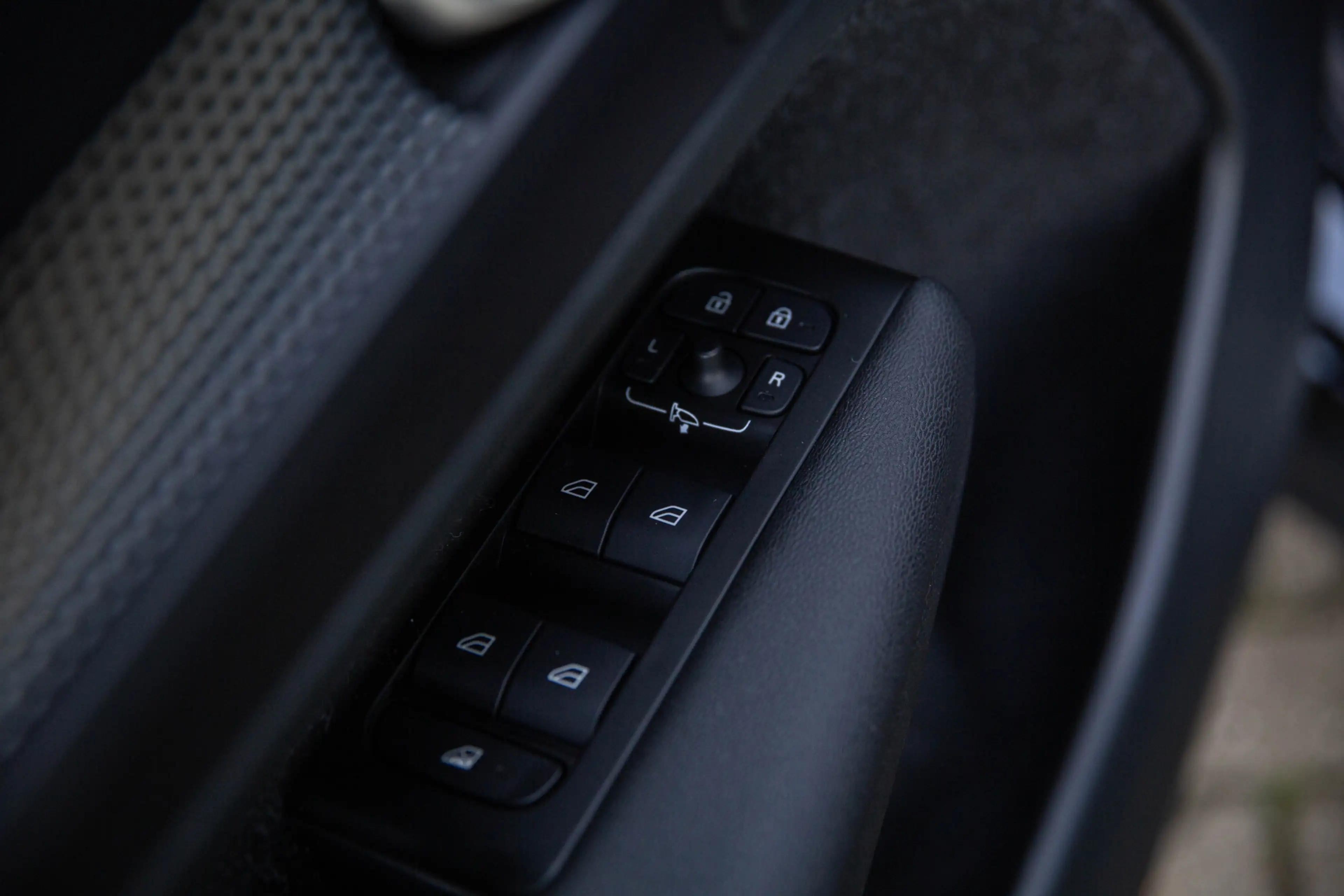 Volvo XC40 Recharge P8 AWD R-Design , SOH 92%, Harman/Kardon, — photo 26