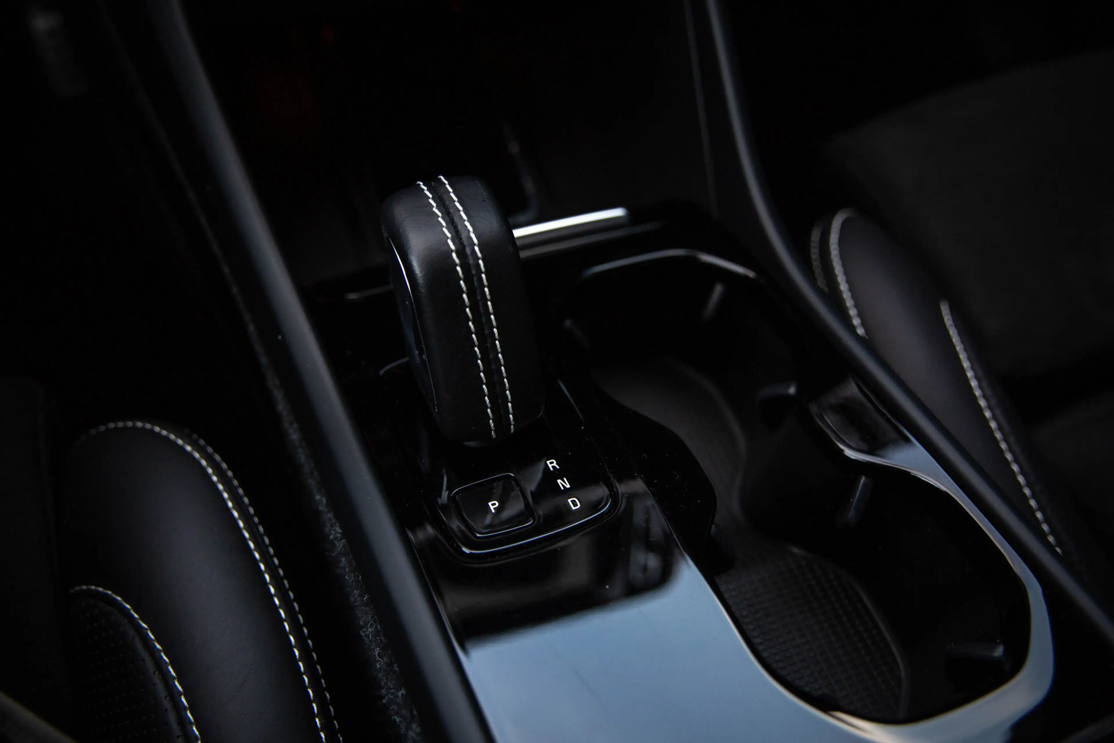 Volvo XC40 Recharge P8 AWD R-Design , SOH 92%, Harman/Kardon, — photo 24