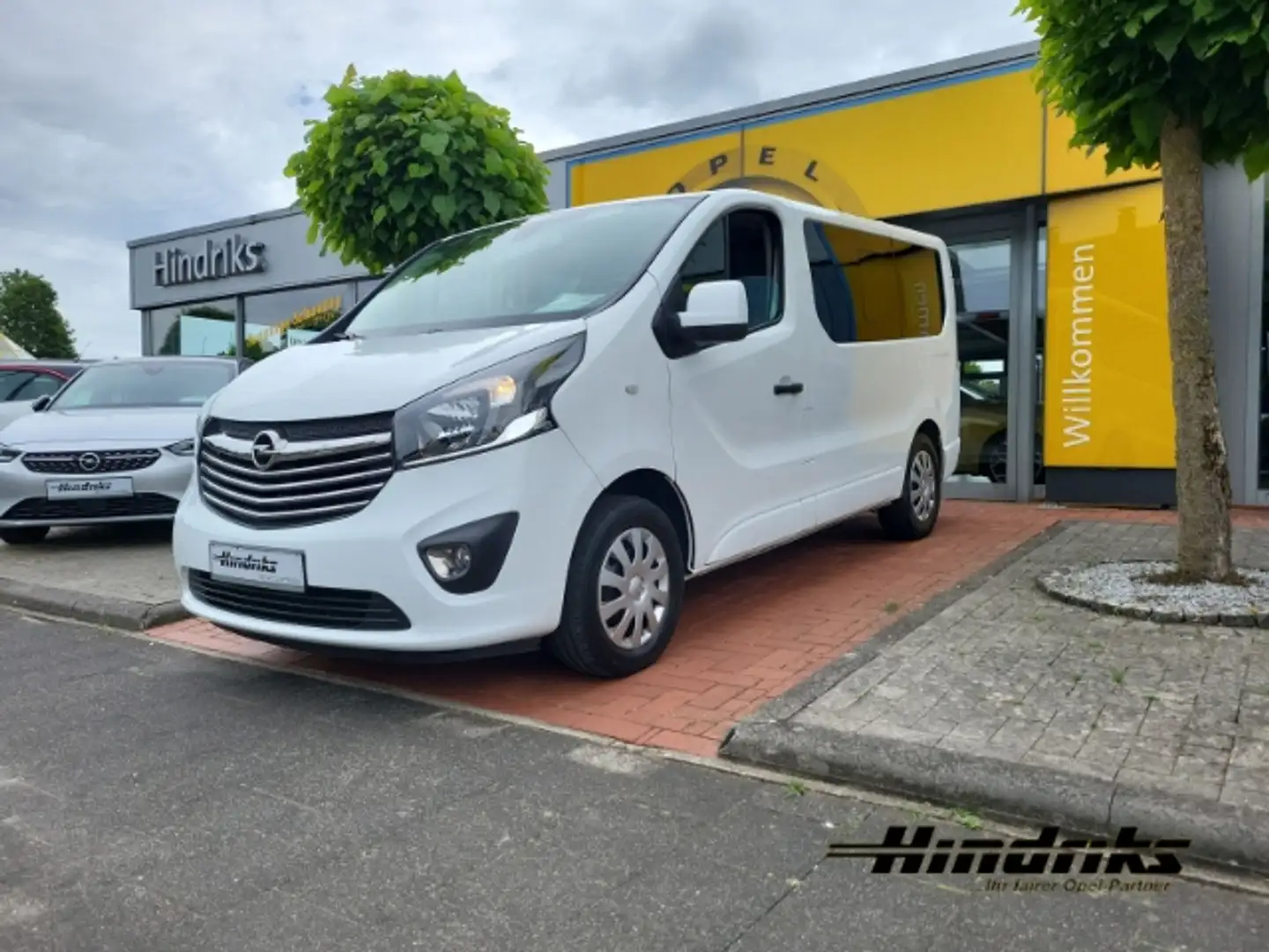 Opel Vivaro B Kombi L1H1 2,7t 1.6 CDTI Biturbo AHK Navi Sperrd Weiß - 1