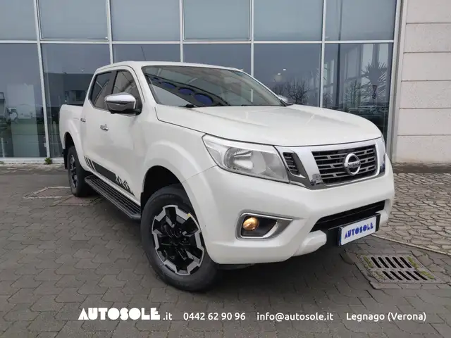 Nissan Navara Navara 2.3 dci d.cab N-Guard 4wd 190cv