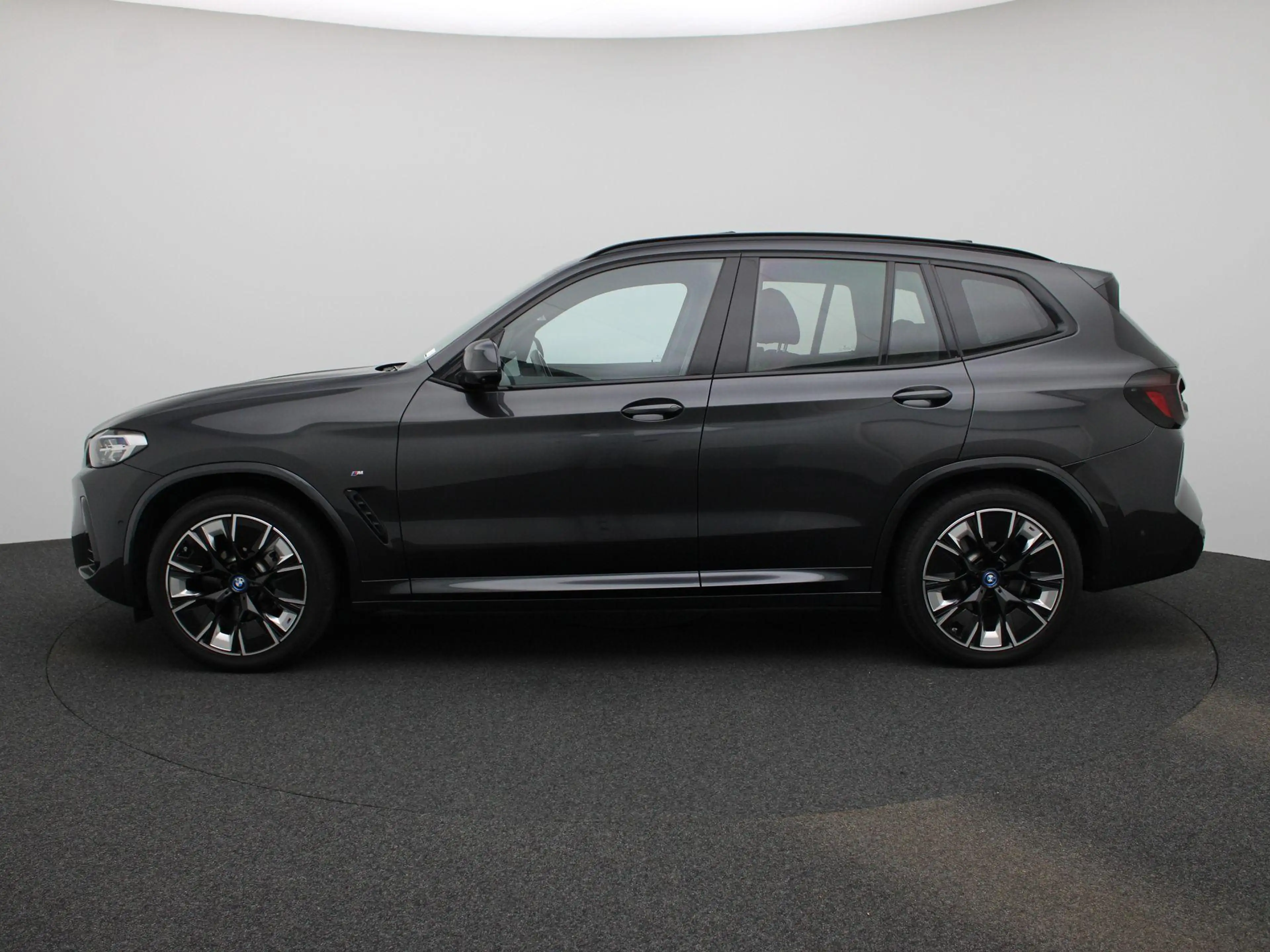 BMW iX3 iX3 — photo 4