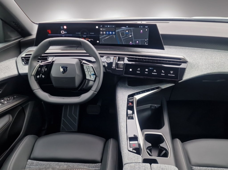 Peugeot 5008 ALLURE Hybrid 136 e-DCS6 — photo 9