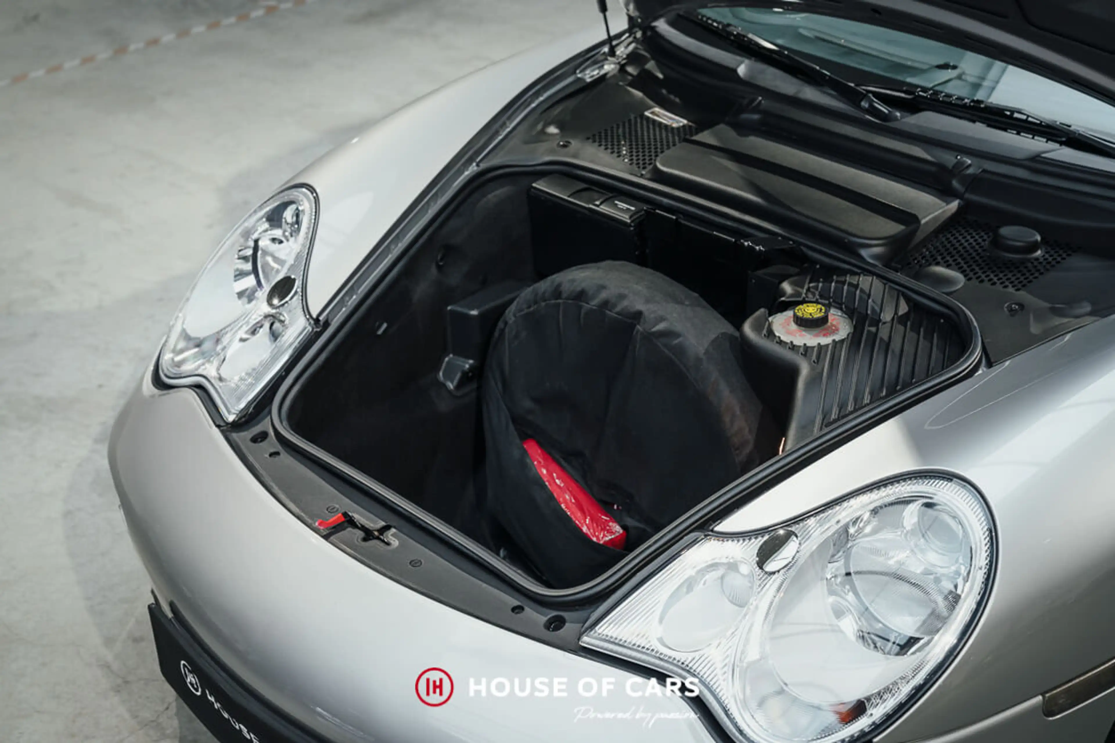 Porsche 996 .2 Carrera Coupe 40 Jahre - 1st paint — photo 12