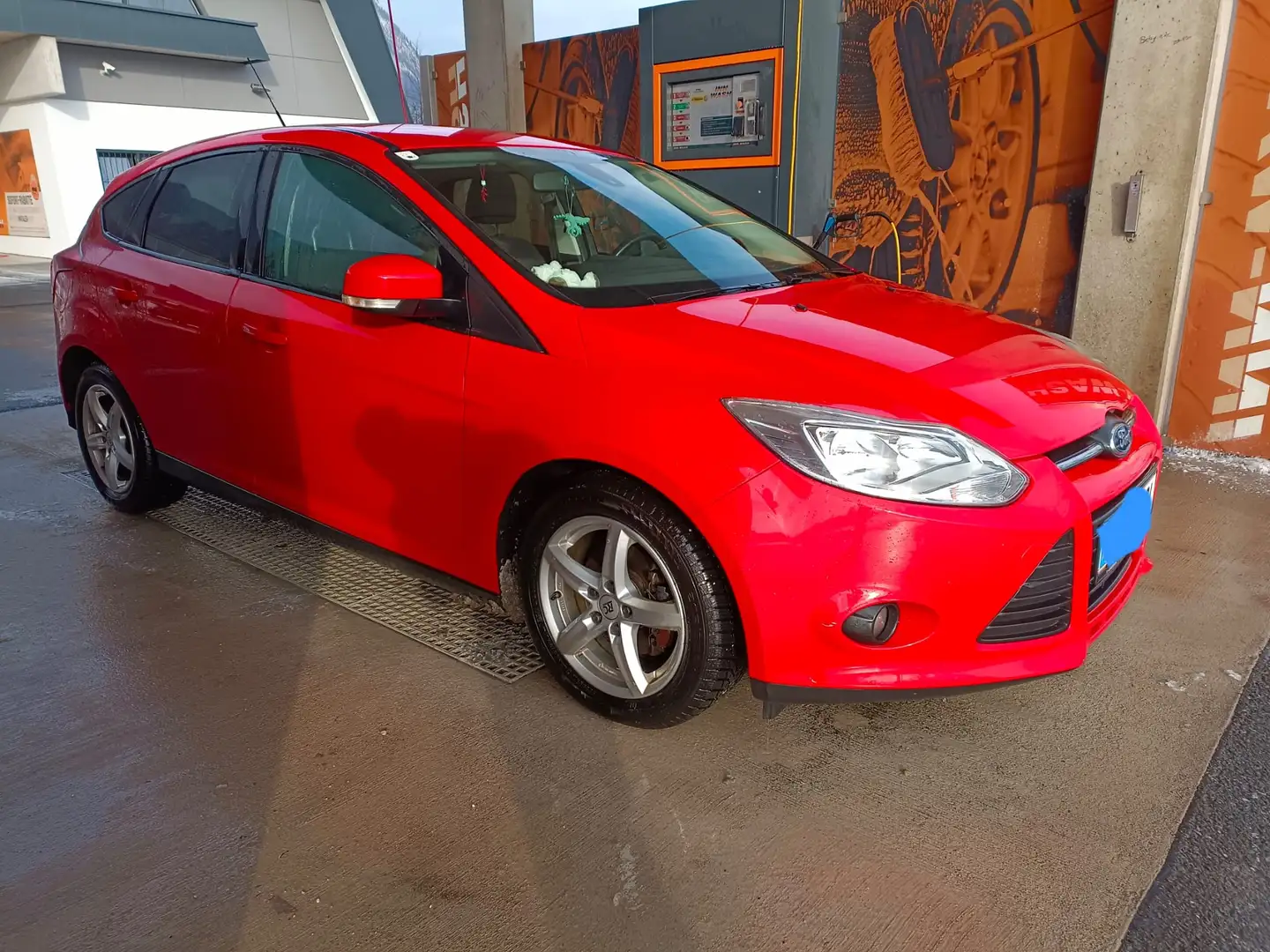 Ford Focus Focus Traveller Easy 1,0 EcoBoost Easy Rot - 2