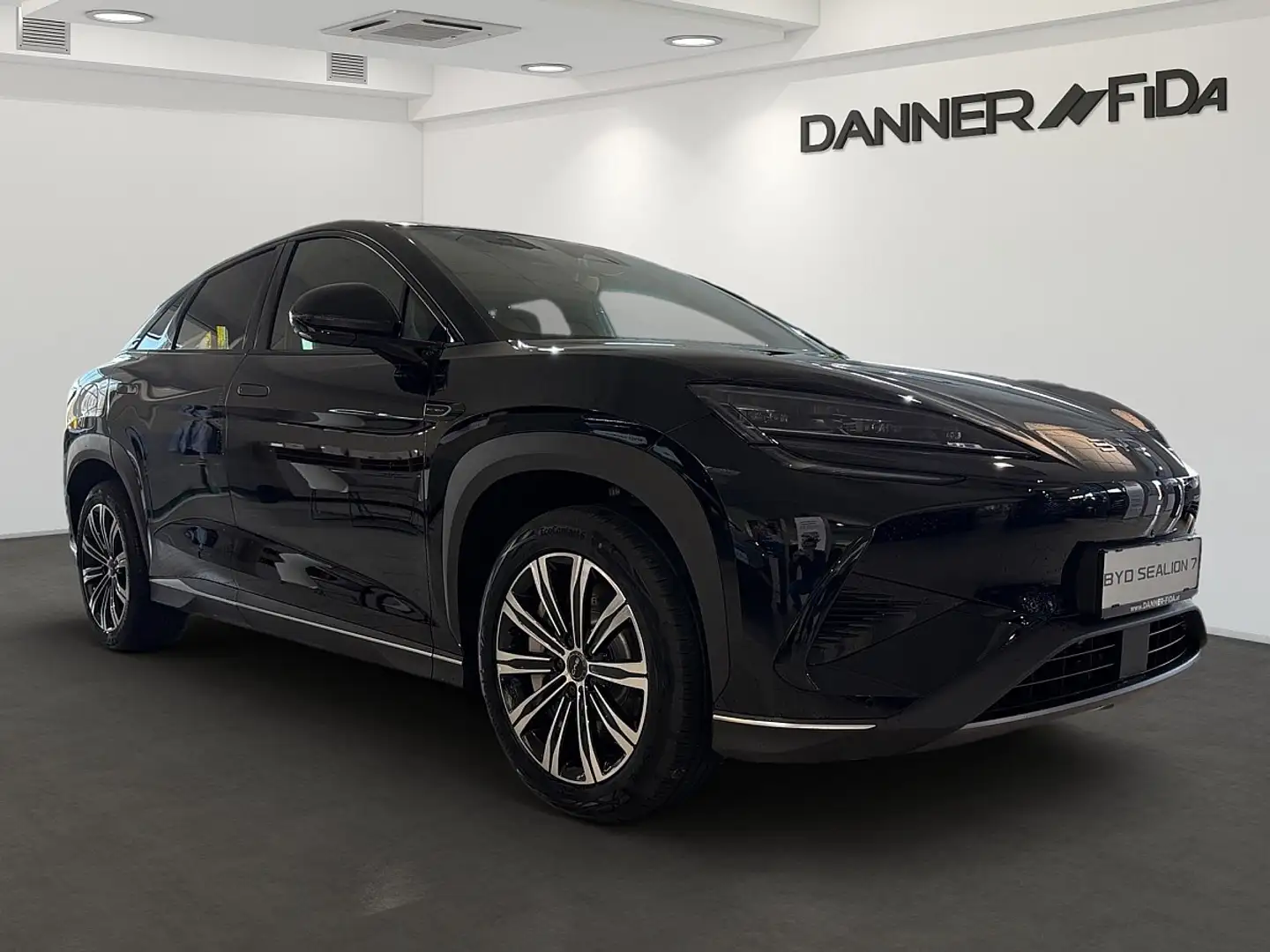 BYD Sealion 7 Comfort Österreich Paket 82.5 kWh SOFORT VERFÜGBAR Schwarz - 2