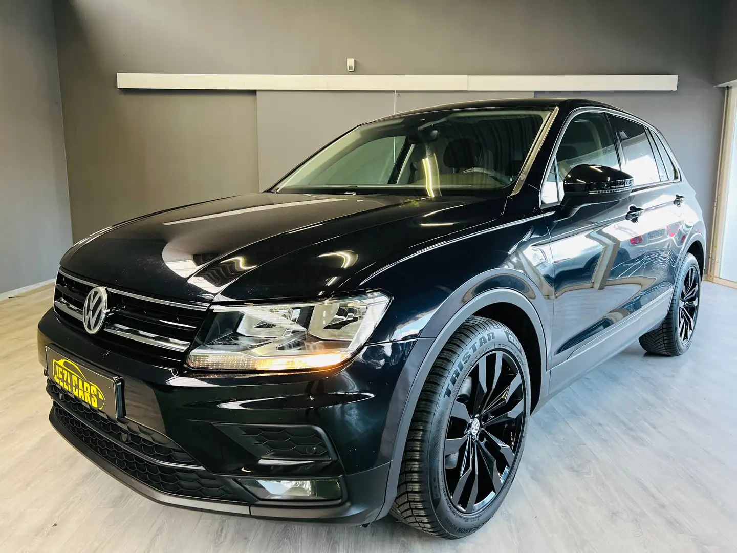 Volkswagen Tiguan 1.5 Schwarz - 2