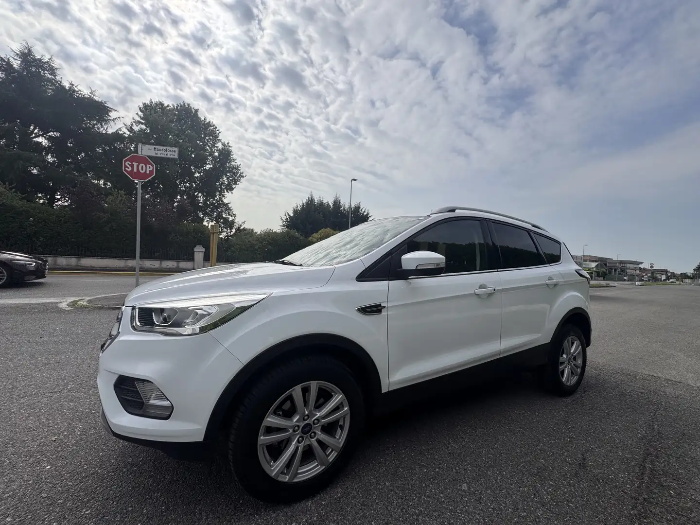Ford Kuga 1.5 tdci Plus s&s 2wd 120cv - 2