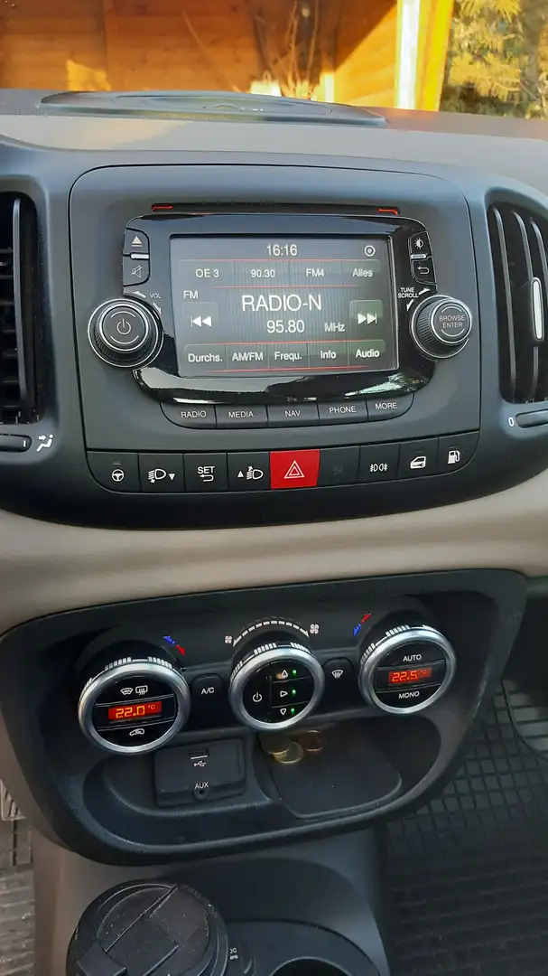 Fiat 500L 500L Living  0,9 TwinAir Turbo 80 CNG Lounge Lounge Grün - 2