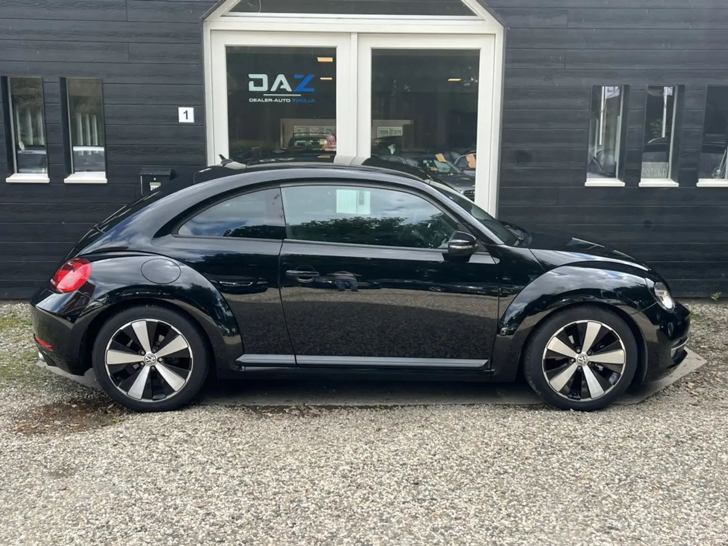 Volkswagen Beetle 1.2 TSI Trend ABT-Pakket//Airco/Audio/Navi/18 inch Zwart - 2