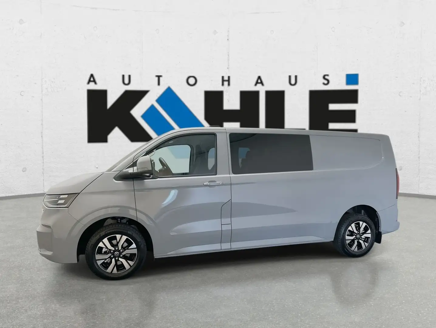 Volkswagen T7 Transporter Kastenwagen Plus 2.0 TDI Automatik Šedá - 1