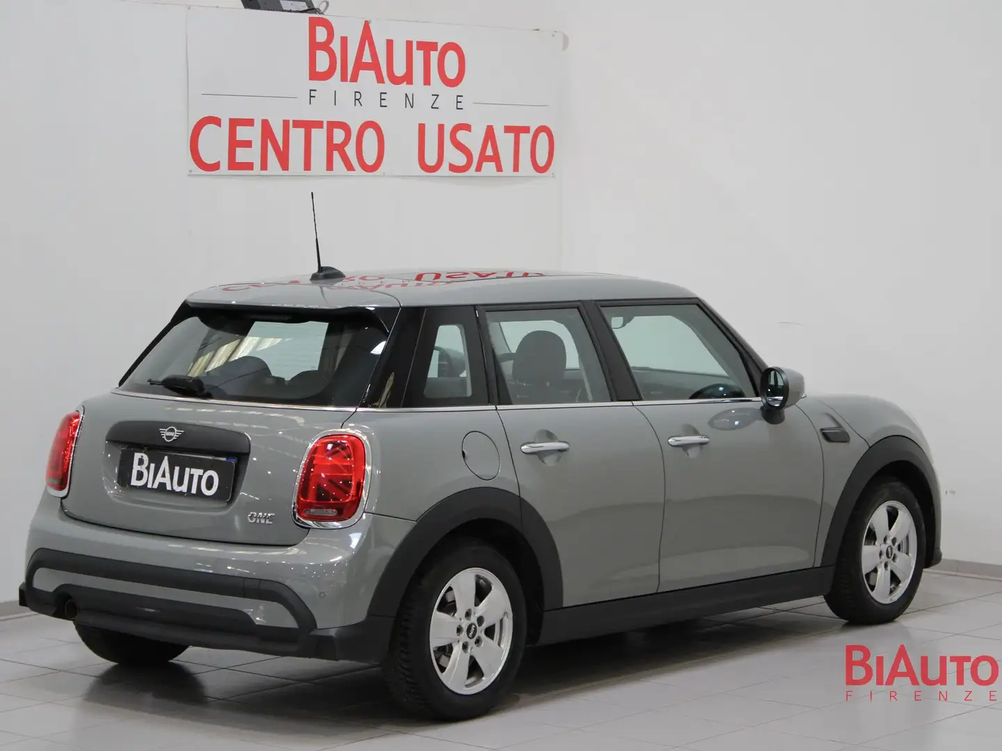 MINI One Mini 1.5 One 75 CV 5 porte Grijs - 2